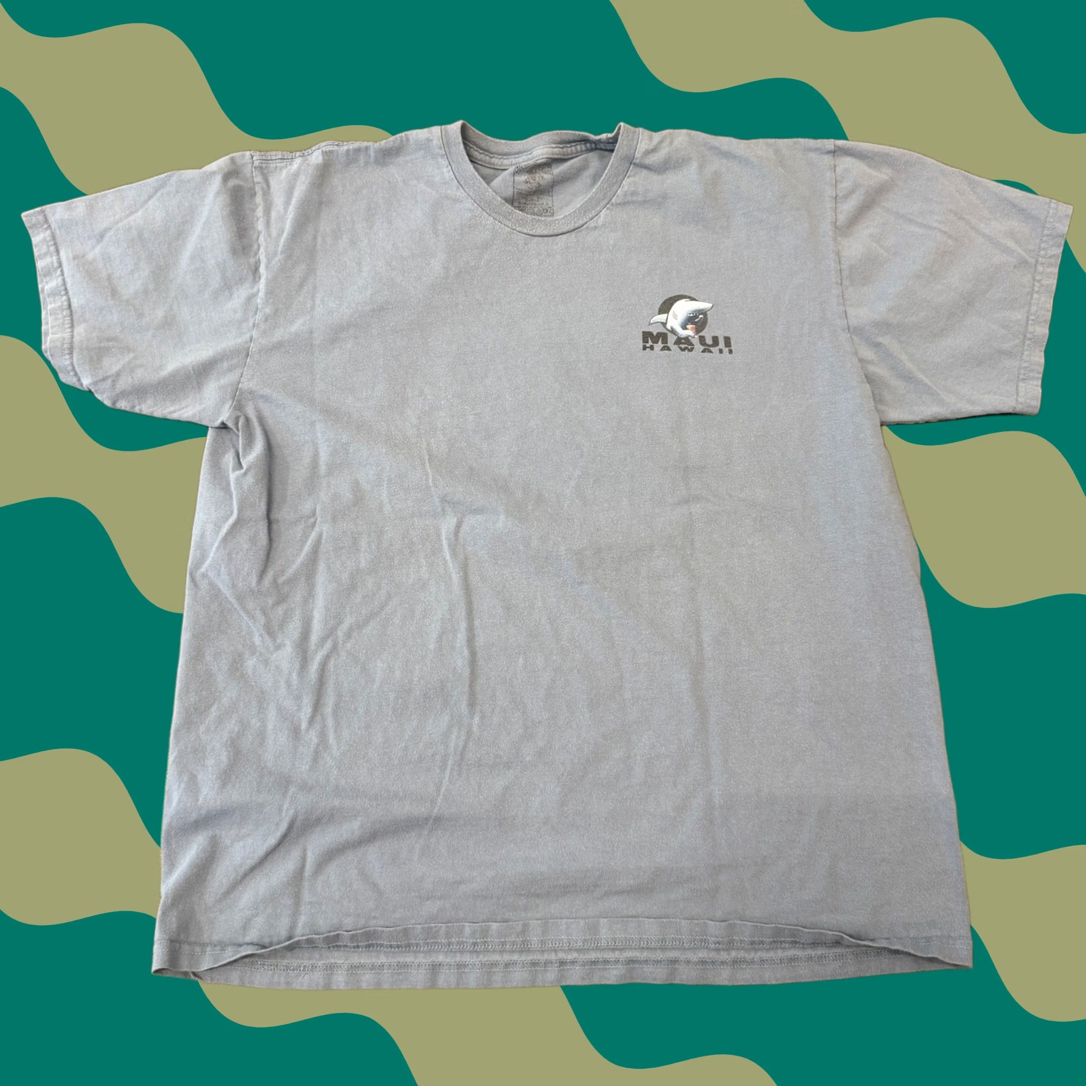Vintage VINTAGE Maui Hawaii Surf Shark Blue Graphic Tee L Mens Shirt Size US L / EU 52-54 / 3 - 1 Thumbnail