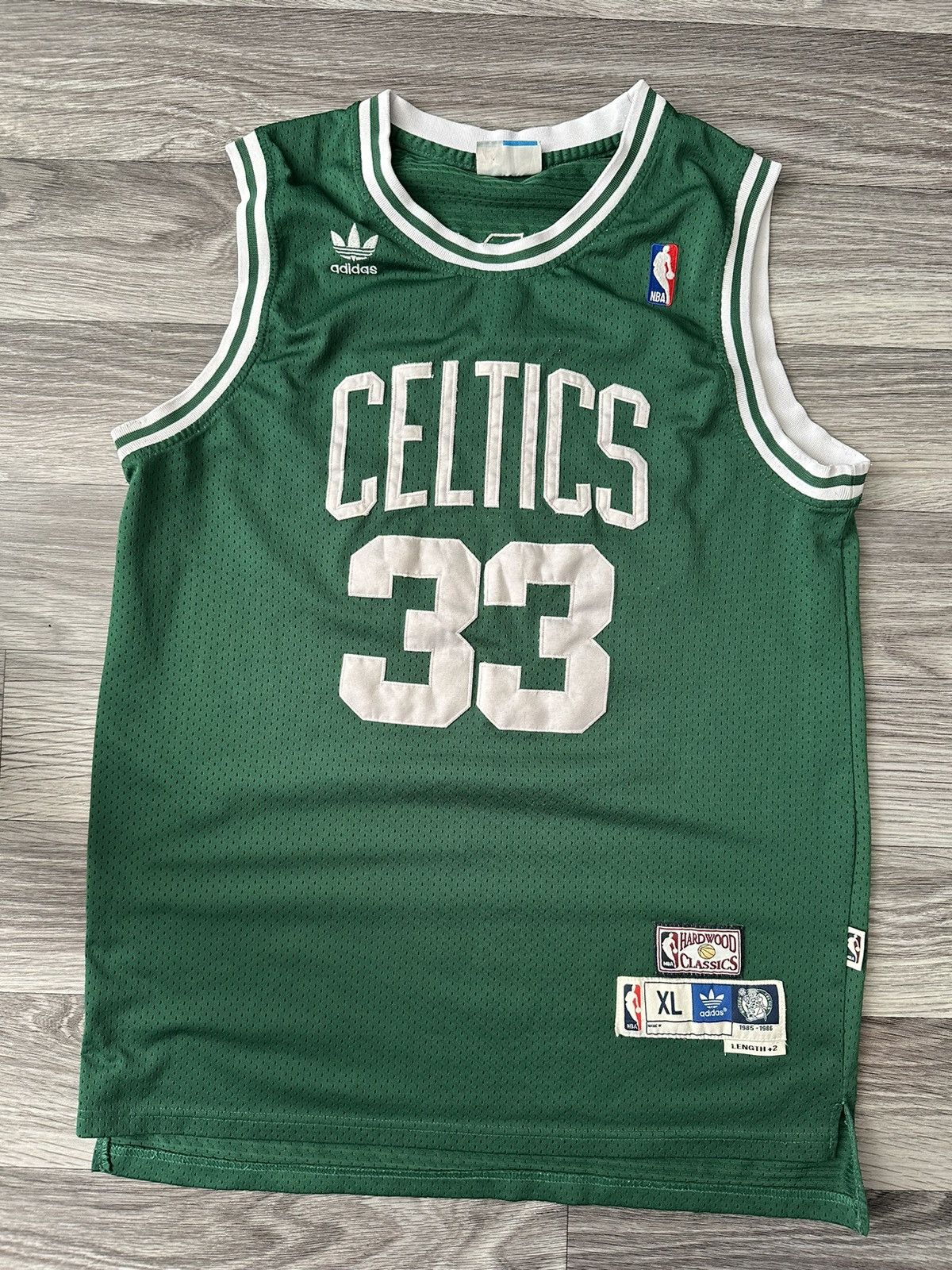 Adidas Adidas Vintage Boston Celtics Larry Bird 33 hype y2k size XL Size US XL / EU 56 / 4 - 1 Thumbnail
