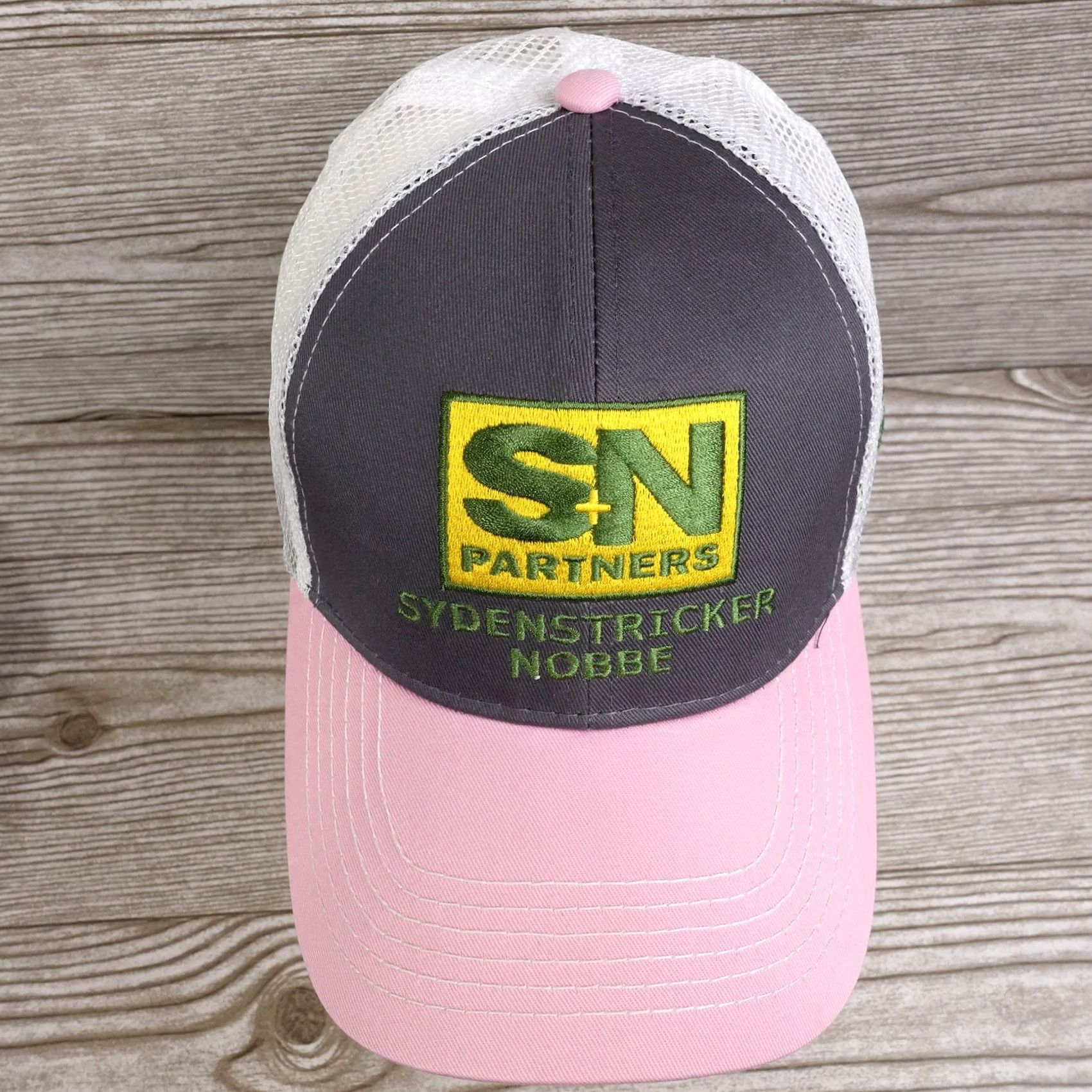 John Deere JOHN DEERE SYDENSTRICKER NOBBE GREY PINK ADJUSTABLE BASEBALL HAT CAP Size ONE SIZE - 3 Thumbnail