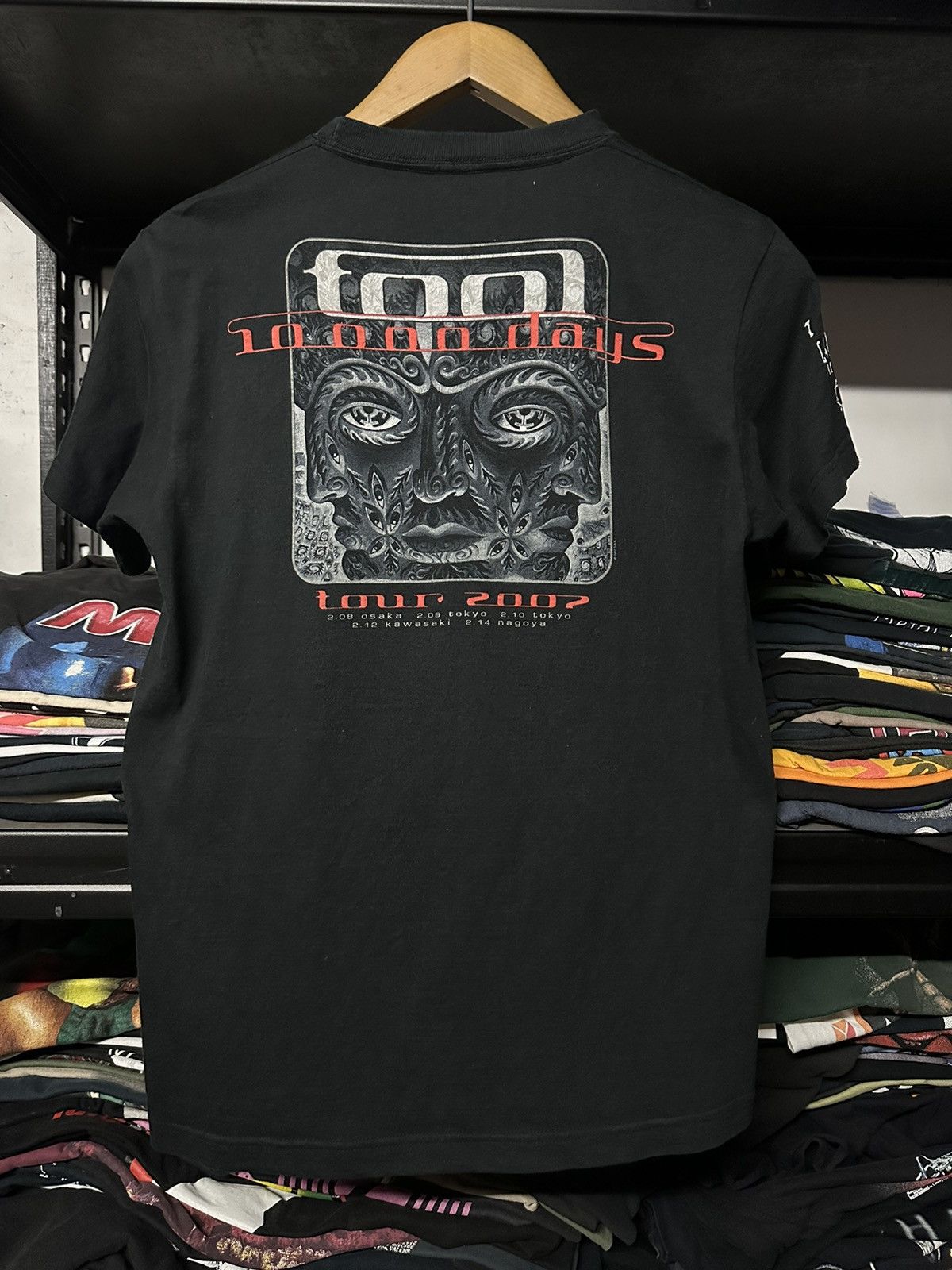 Band Tees × Vintage Vintage Tool Band Tour Japan Faded Tee Size US S / EU 44-46 / 1 - 1 Thumbnail