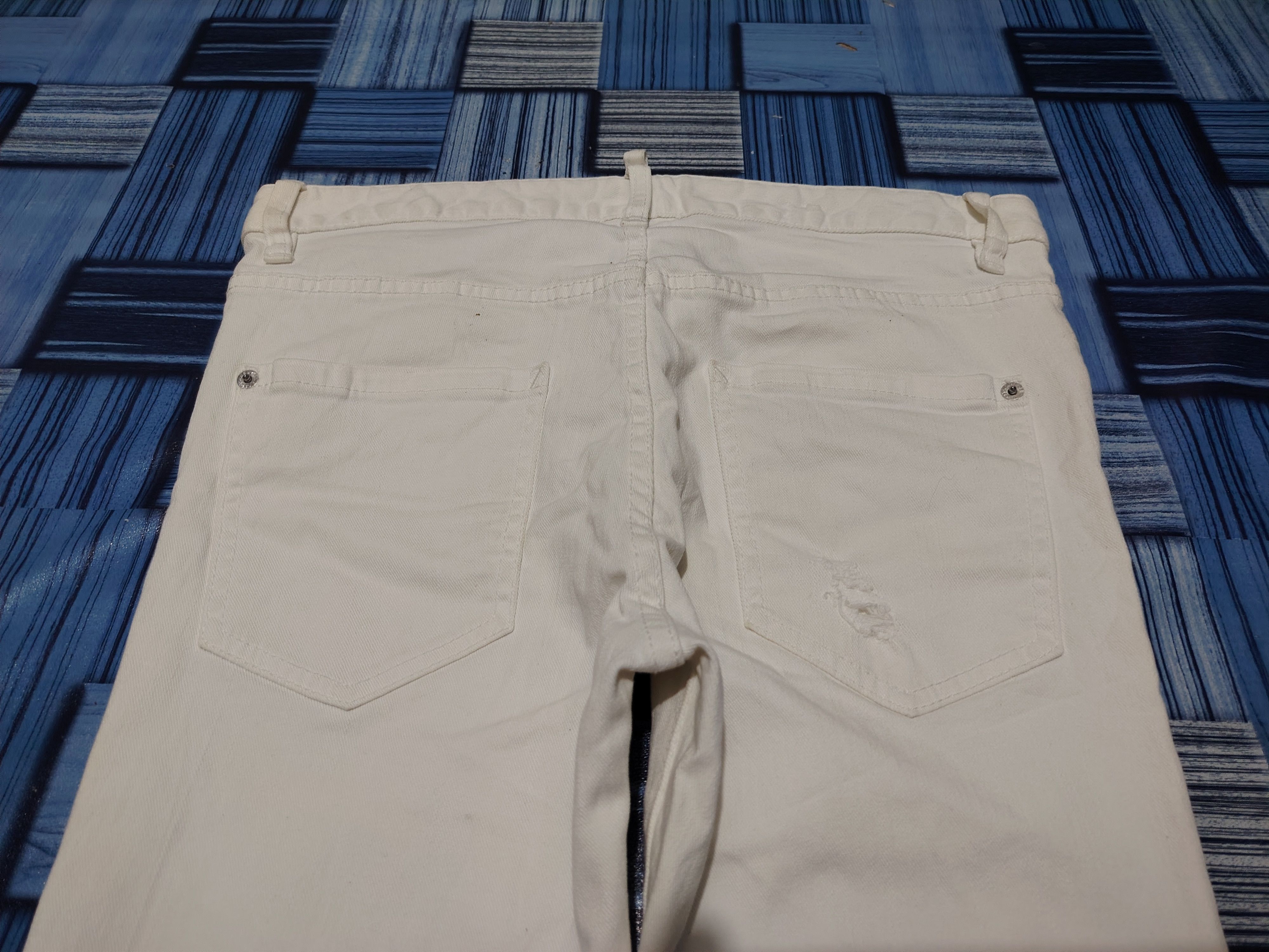 Dsquared2 Dsquared2 Skinny Jeans Size US 31 - 11 Thumbnail