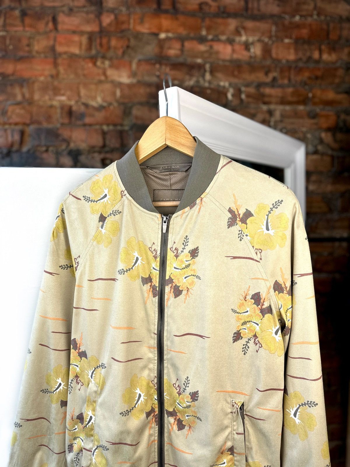 Zara Zara Man Flower Jacket Full Zip Multicolour Size: L Size US L / EU 52-54 / 3 - 2 Thumbnail