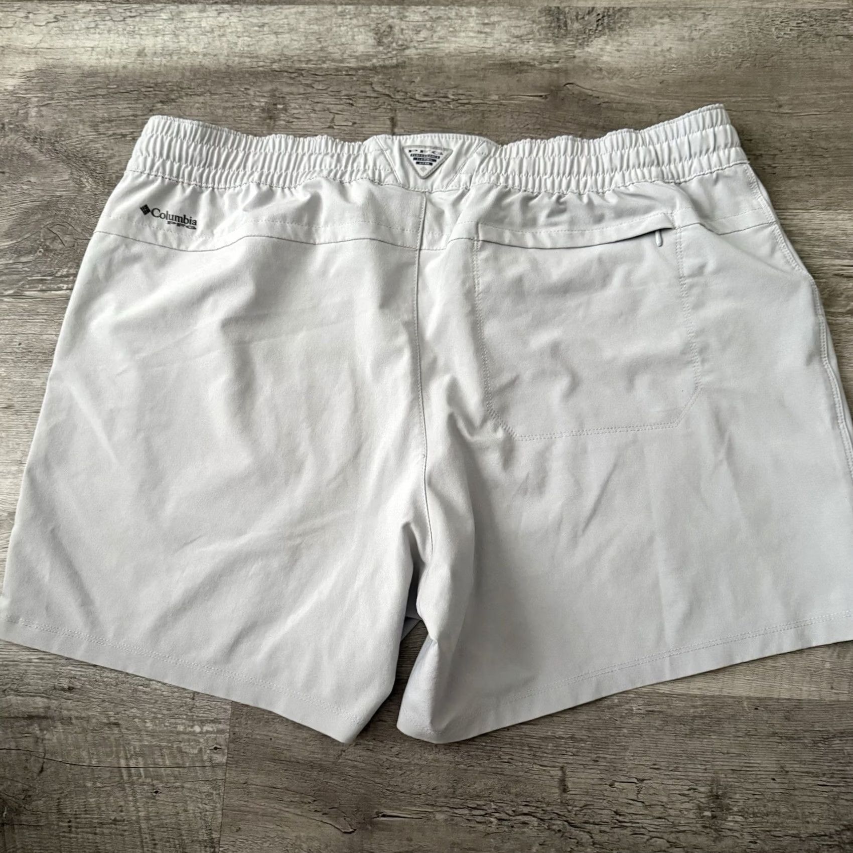 Vintage VINTAGE Columbia PFG Pull-On Shorts Womens XL Gray Stretch Elastic Performance XL0377 Size 40" / US 18 - 7 Thumbnail