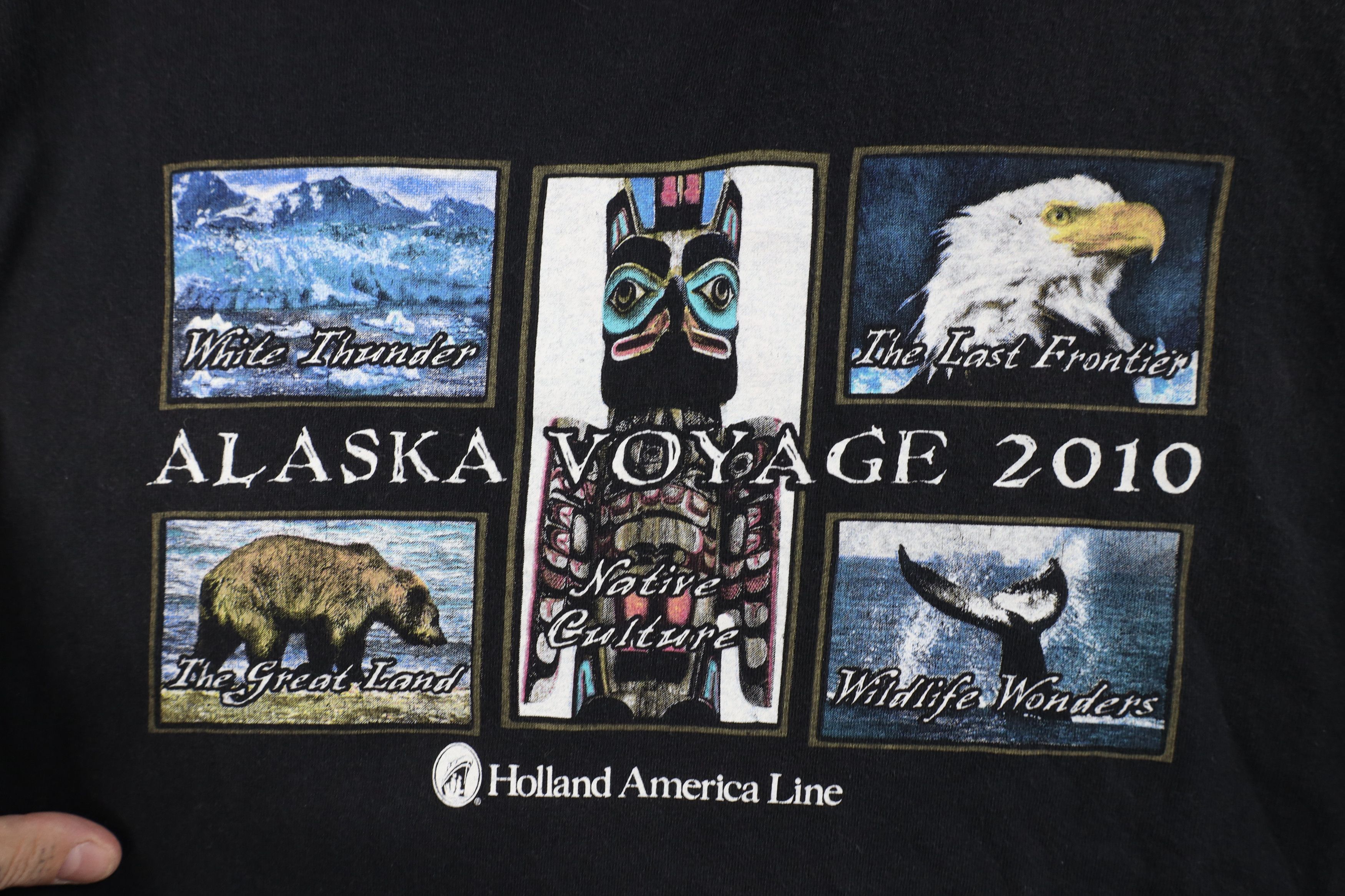 Vintage Vintage Y2K Streetwear Voyage Nature Bear Whale T-Shirt Size US XL / EU 56 / 4 - 4 Thumbnail