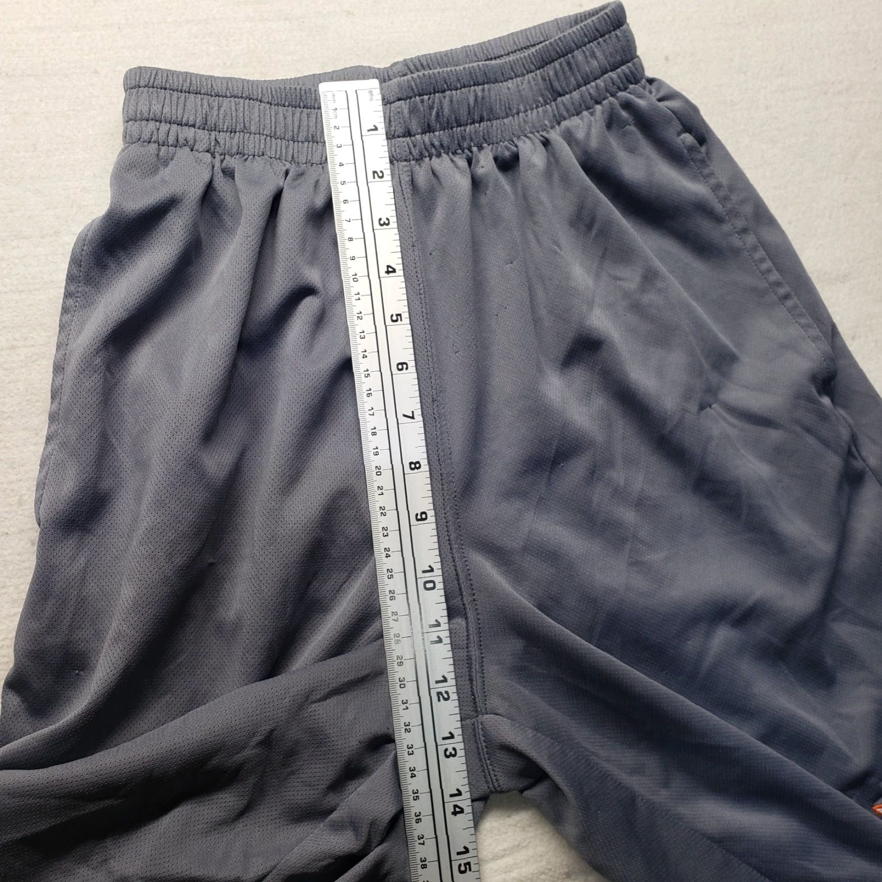Vintage Russell Shorts VT Hokies Gray Polyester Basketball Soccer S Small Mens Size US 29 - 6 Thumbnail