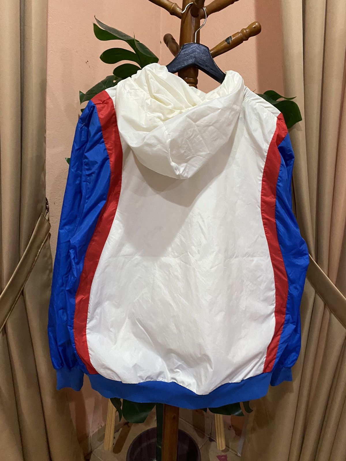 Nike Vintage Nike Athletics Jacket | Retro UK-Made Windbreaker Size US XL / EU 56 / 4 - 10 Thumbnail