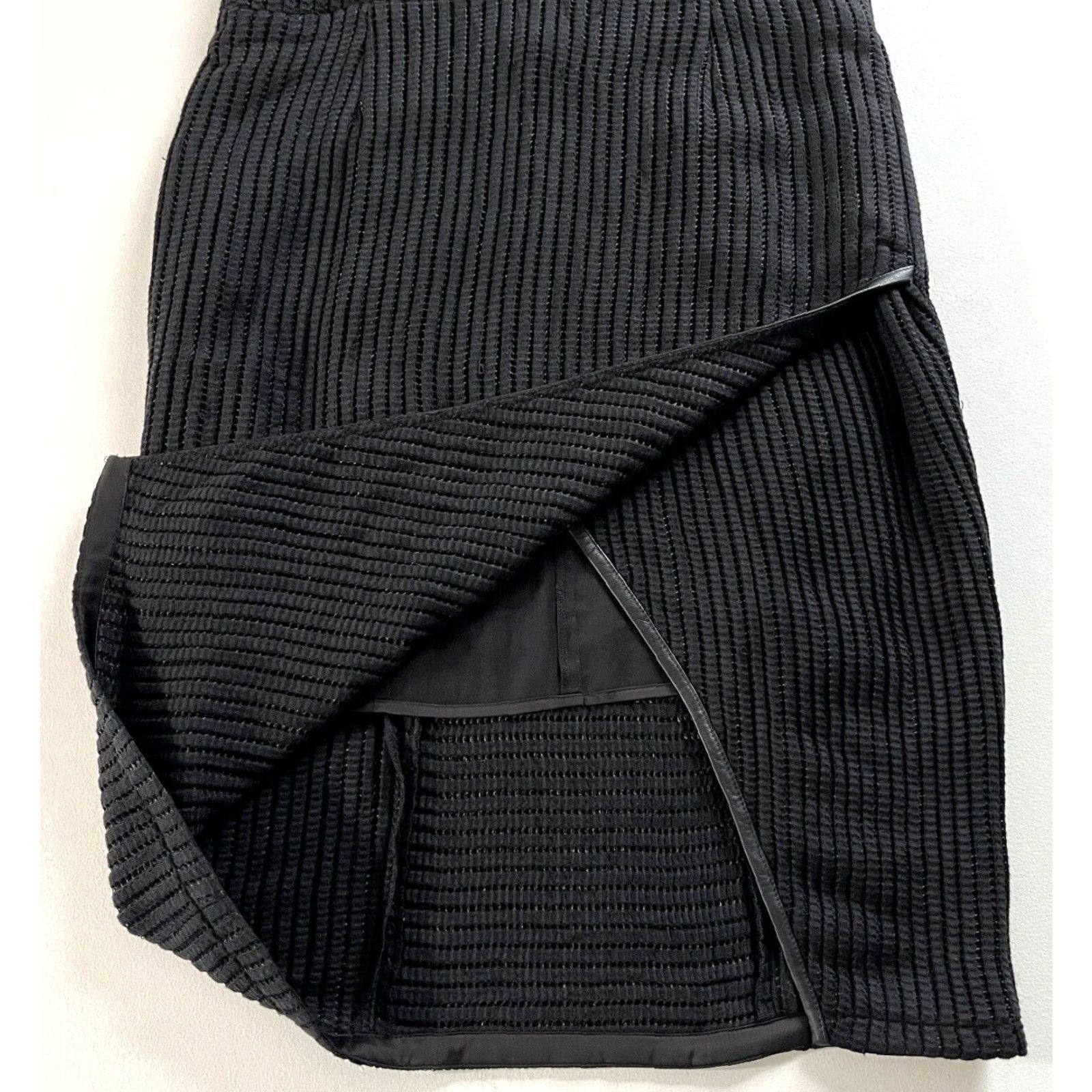 Helmut Lang VINTAGE Helmut Lang Sleeveless Midi Dress Woman/Women Black Textured Bodycon Sz 4 Round Neck Zip Lined Classic Designer 90s Size S / US 4 / IT 40 - 7 Thumbnail