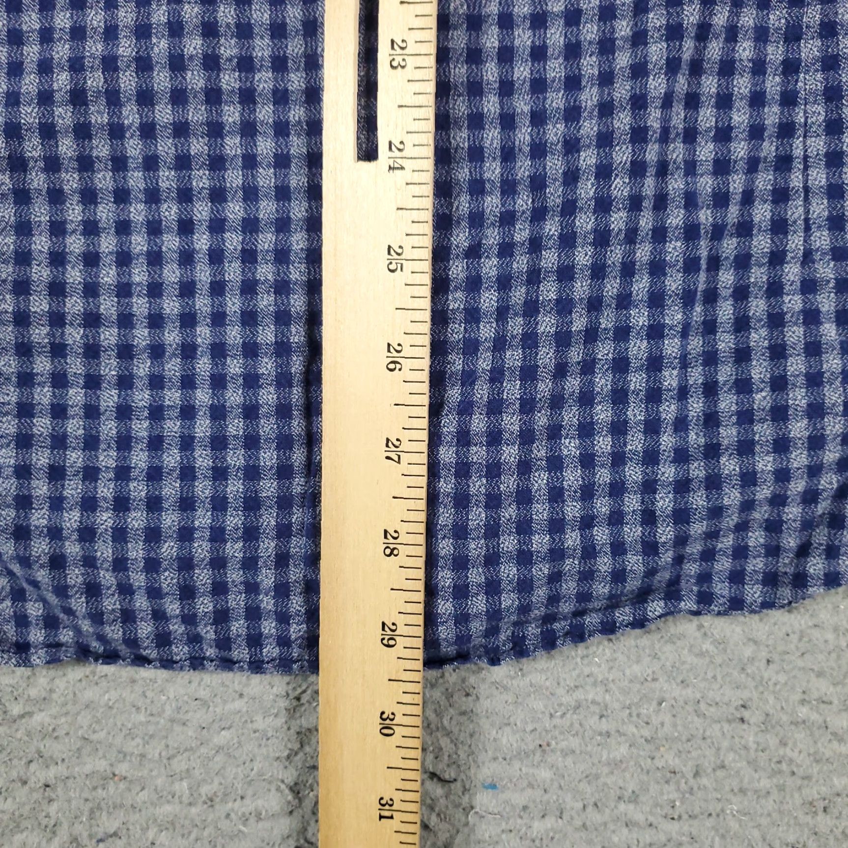 Tommy Hilfiger VINTAGE Tommy Hilfiger Dress Shirt Mens 14.5 Blue Check Long Sleeve Collared Button Up Business Casual Formal Winter Men Size 36R - 4 Thumbnail