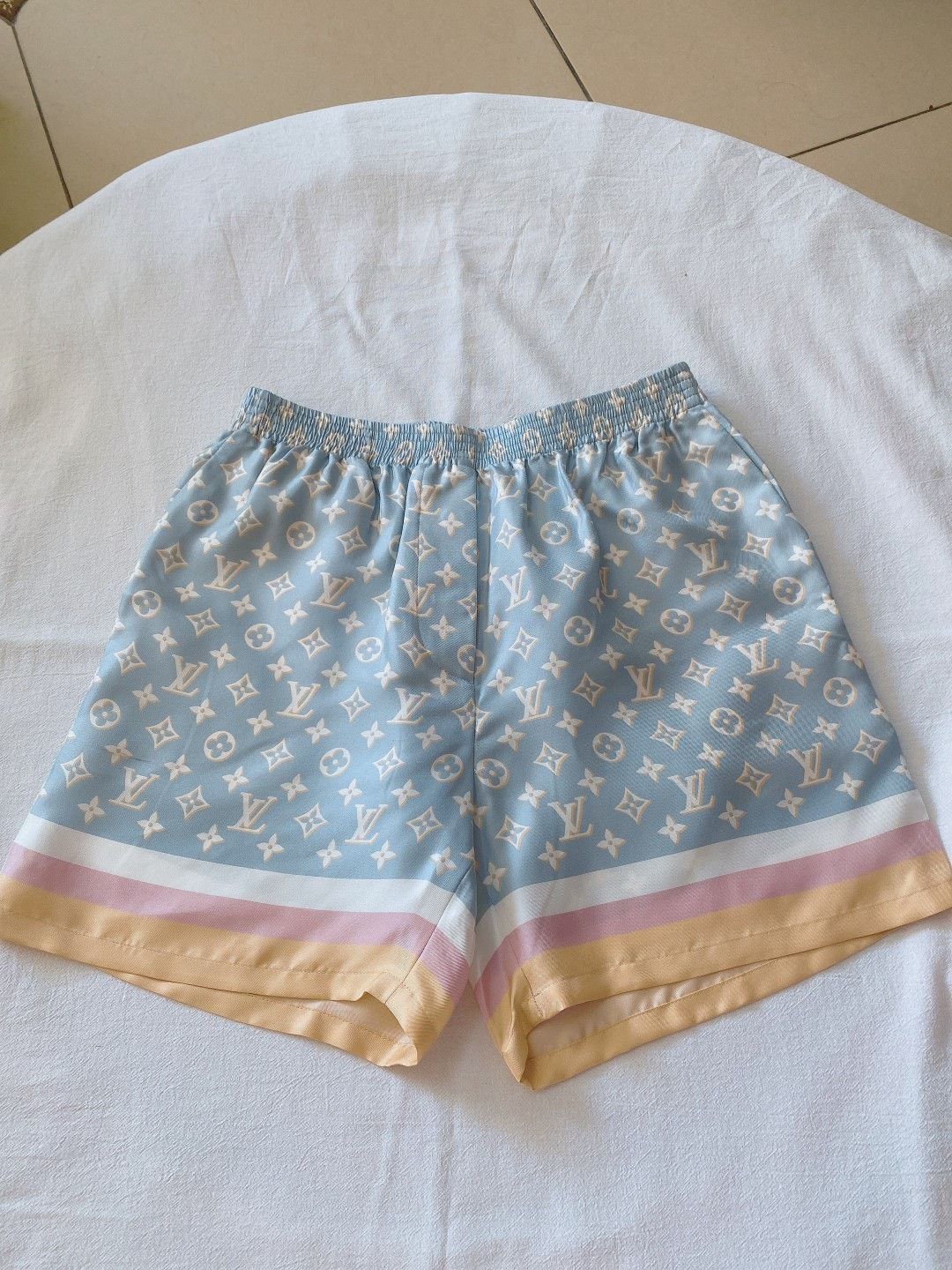 Louis Vuitton LV Monogram Women's Shorts Size 36" / US 14 / IT 50 - 1 Thumbnail