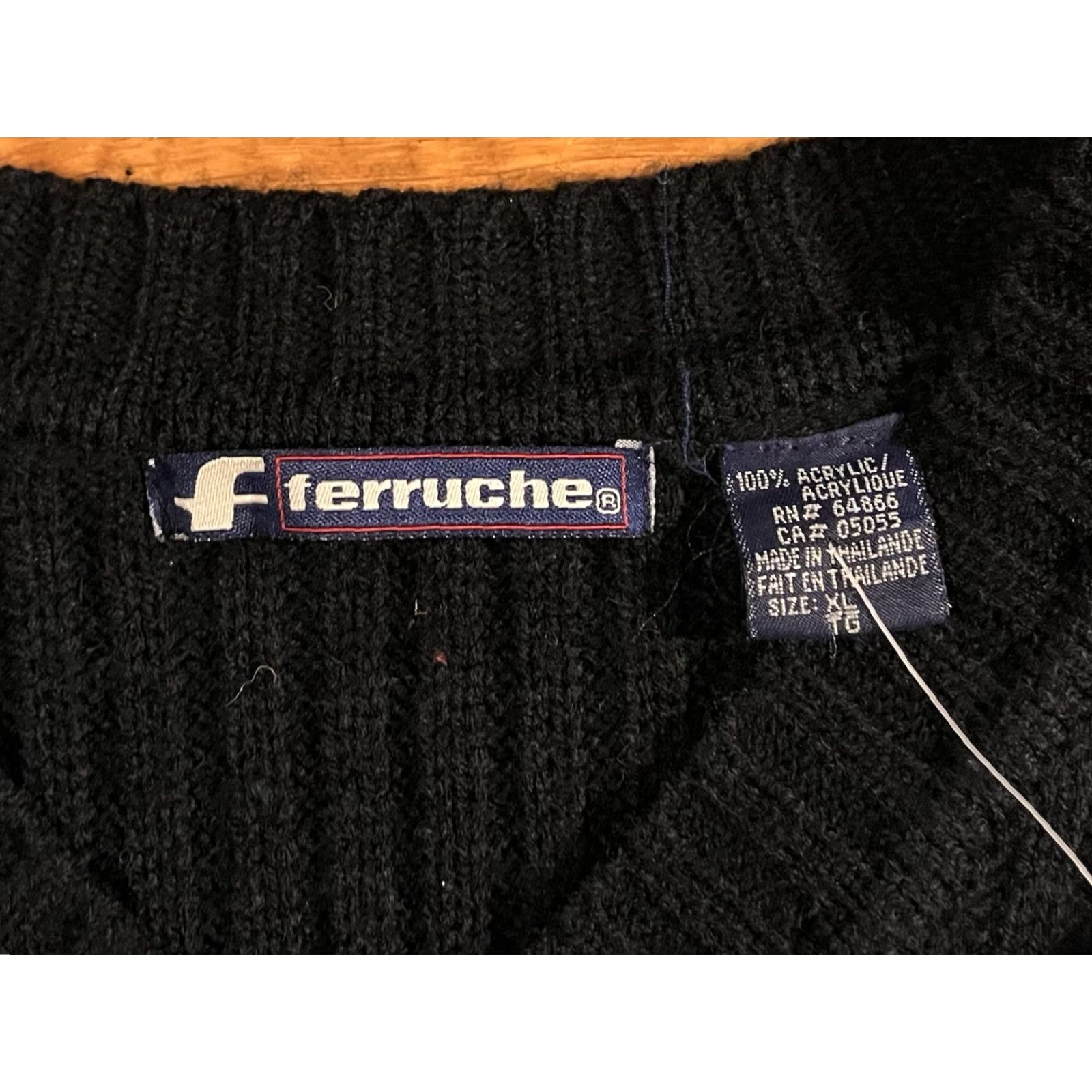 Vintage VINTAGE Ferruche Ribbed V-Neck Sweater Men’s XL Black 90s Y2K Size US XL / EU 56 / 4 - 5 Thumbnail