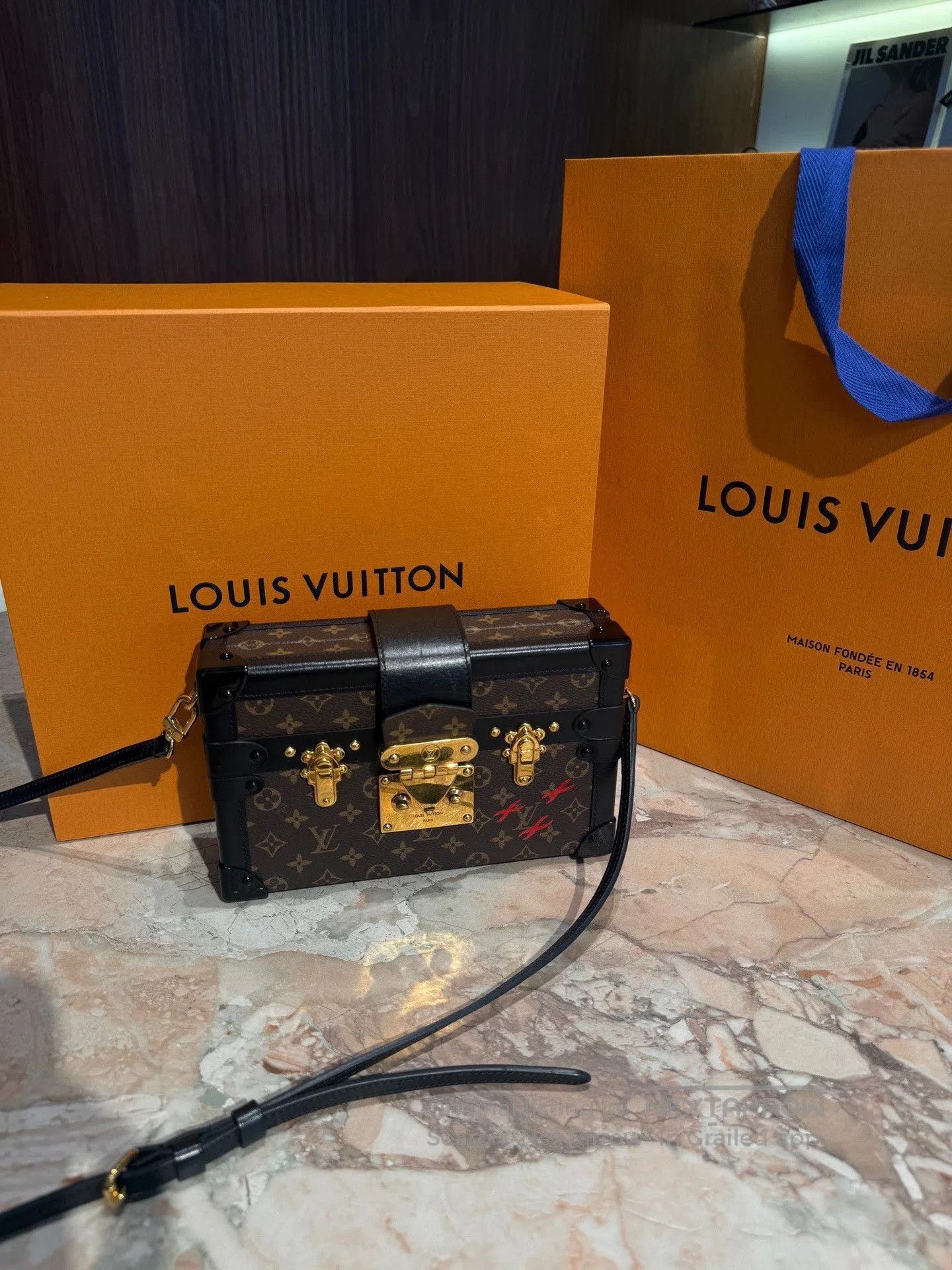 Louis Vuitton Louis Vuitton Pettie Malle Monogram Box Bag. Size ONE SIZE - 1 Thumbnail