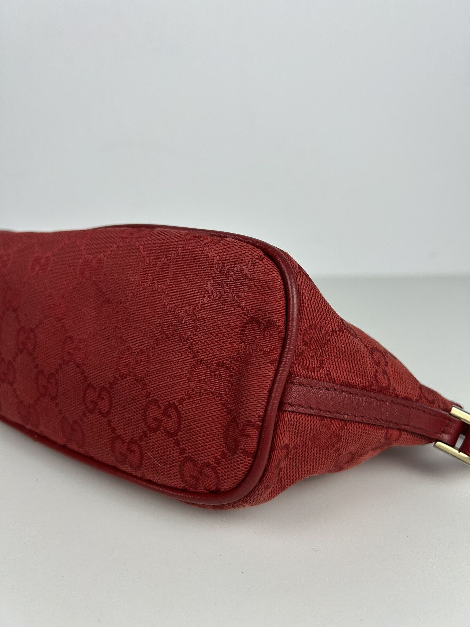 Gucci Vintage y2k gucci monogram canvas boat bag pochette Size ONE SIZE - 14 Thumbnail