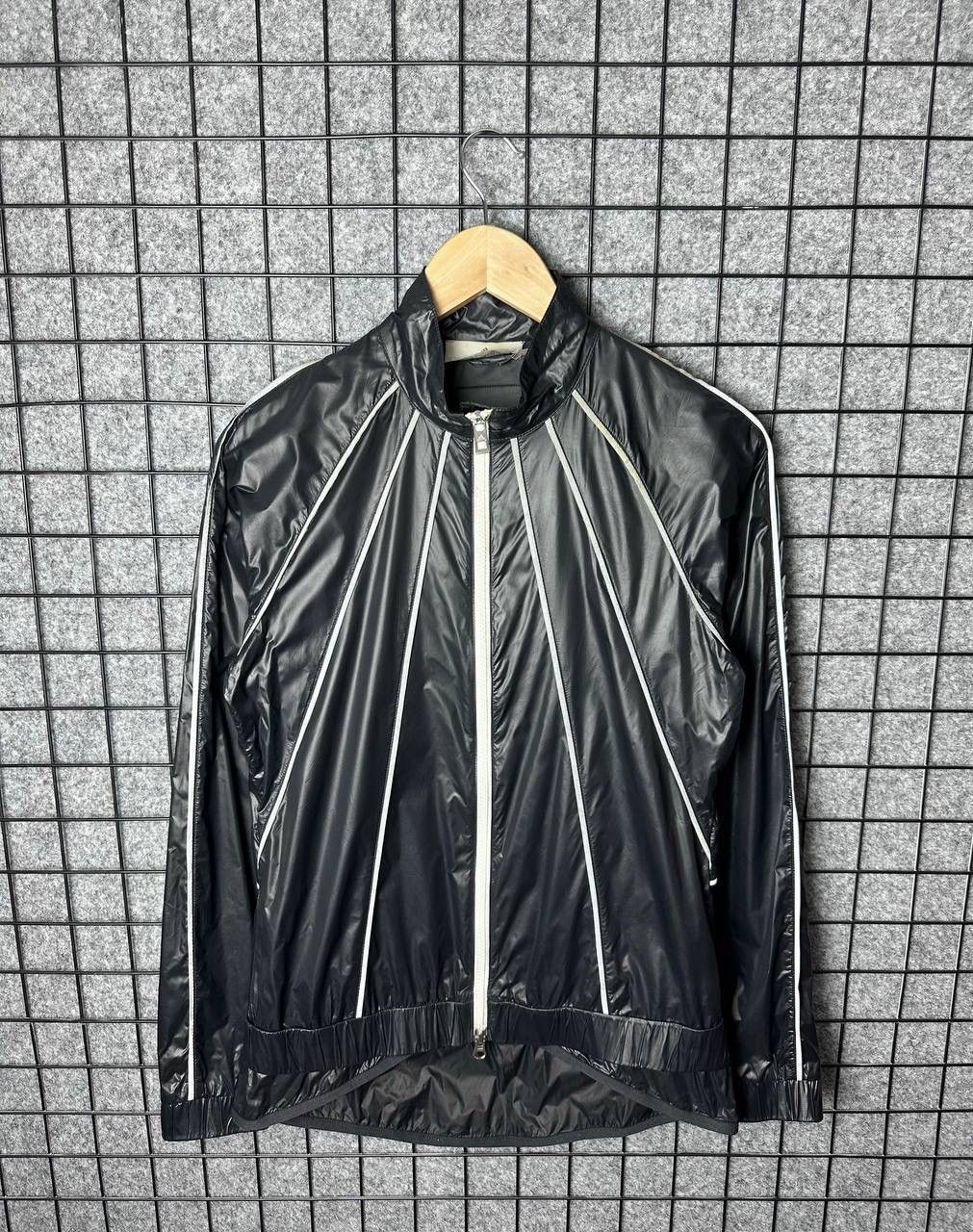 Adidas × Stella McCartney Adidas Stella McCartney rain jacket running size 36 Size XS / US 0-2 / IT 36-38 - 1 Thumbnail