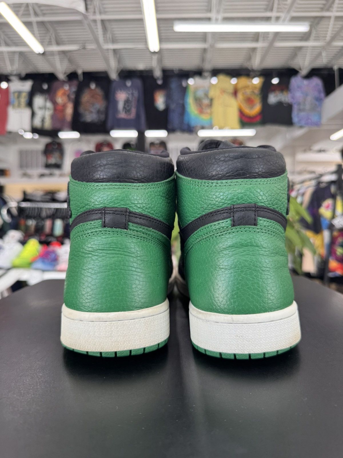 Jordan Brand Air Jordan 1 Pine Green Black Size 10.5 (2020) Size US 10.5 / EU 43-44 - 5 Thumbnail