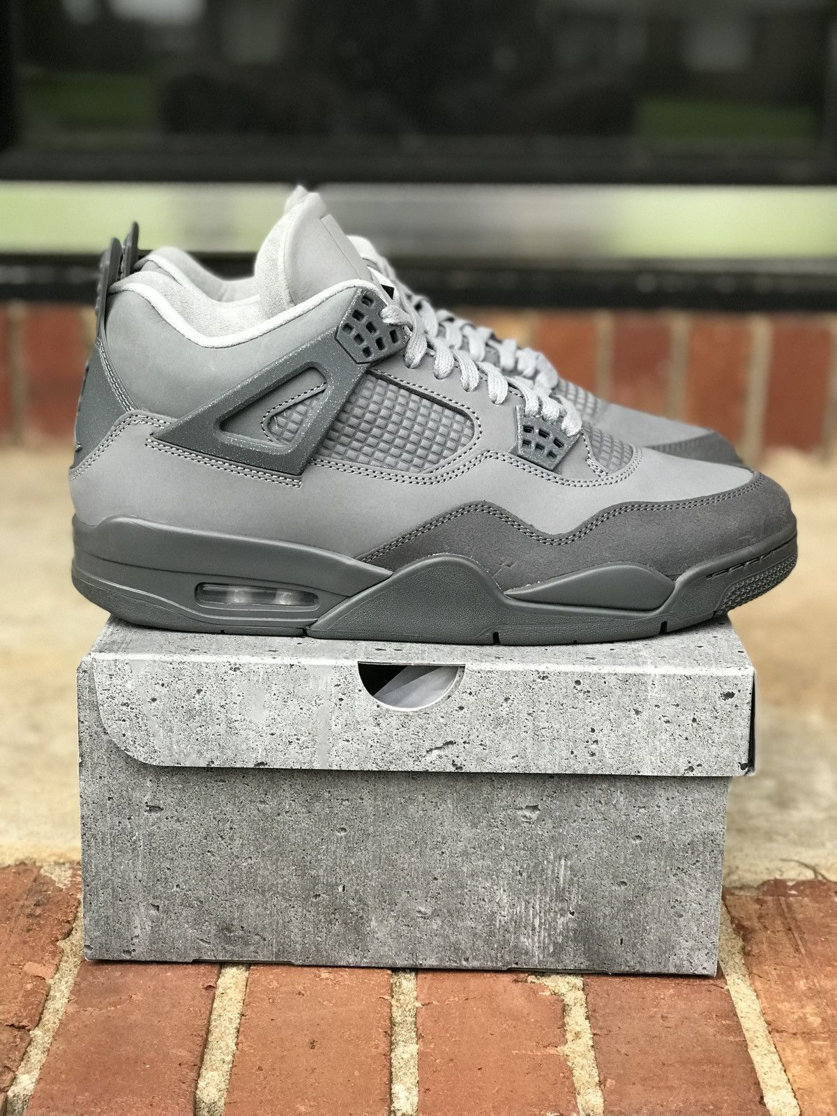 Air Jordan Retro “Wet Cement” Size 11