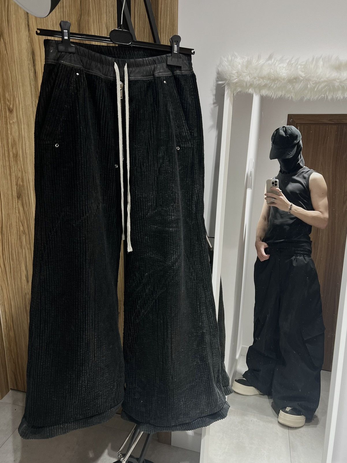 Rick Owens 🚨 Rick Owens Drkshdw Black Velvet Waxed Geth Belas Pants Size US 30 / EU 46 - 1 Thumbnail