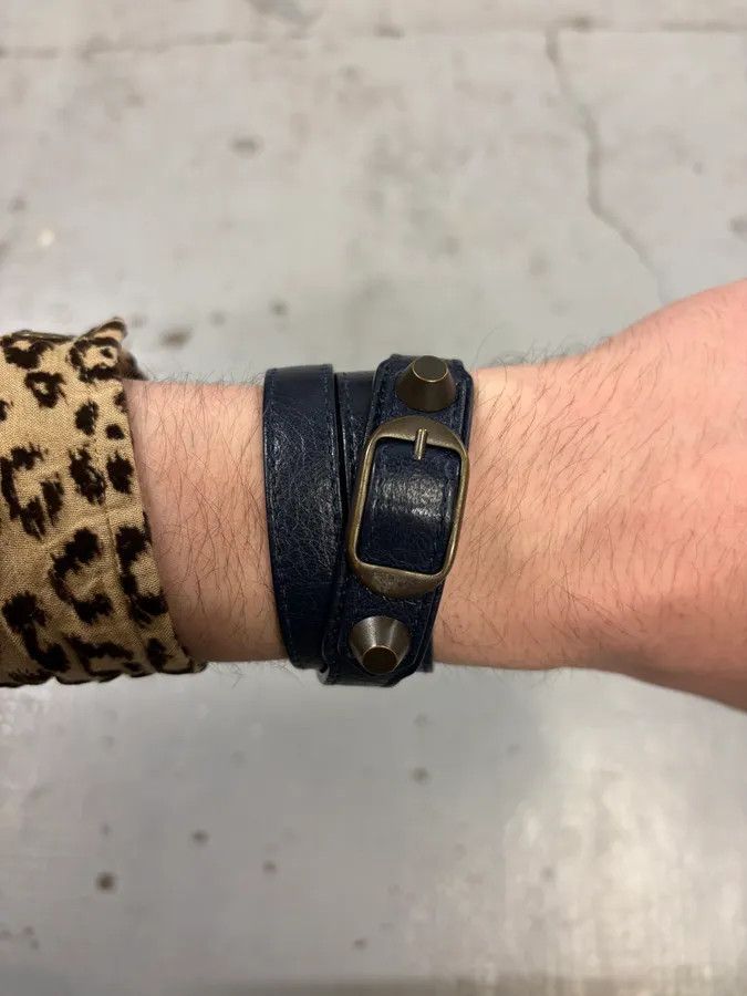 Balenciaga 2010s Balenciaga Navy Leather Studded Arena Bracelet Size ONE SIZE - 3 Thumbnail