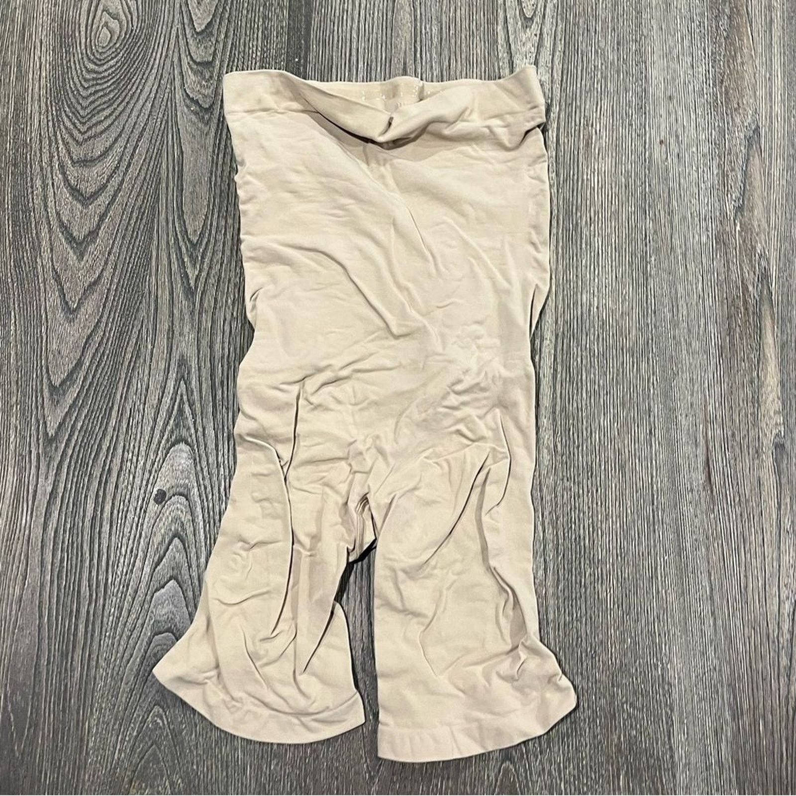 SKIMS SKIMS Kim Kardashian Sculpt Shorts 3XL Nude Seamless Mid Size ONE SIZE - 1 Thumbnail