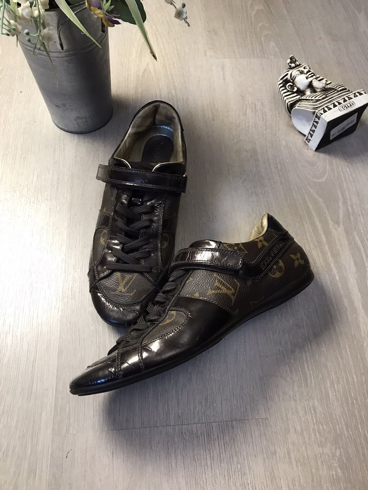 Louis Vuitton Paris sneakers