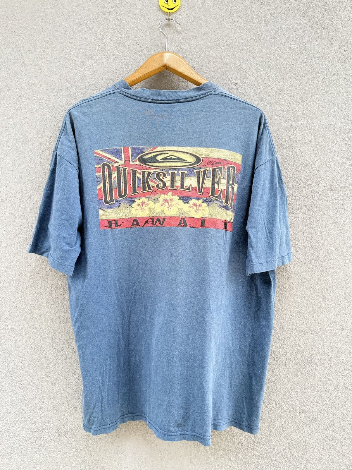 Quiksilver Thrashed Vintage 90s Quiksilver Hawaii Faded Surfing Tee Size US XL / EU 56 / 4 - 1 Thumbnail