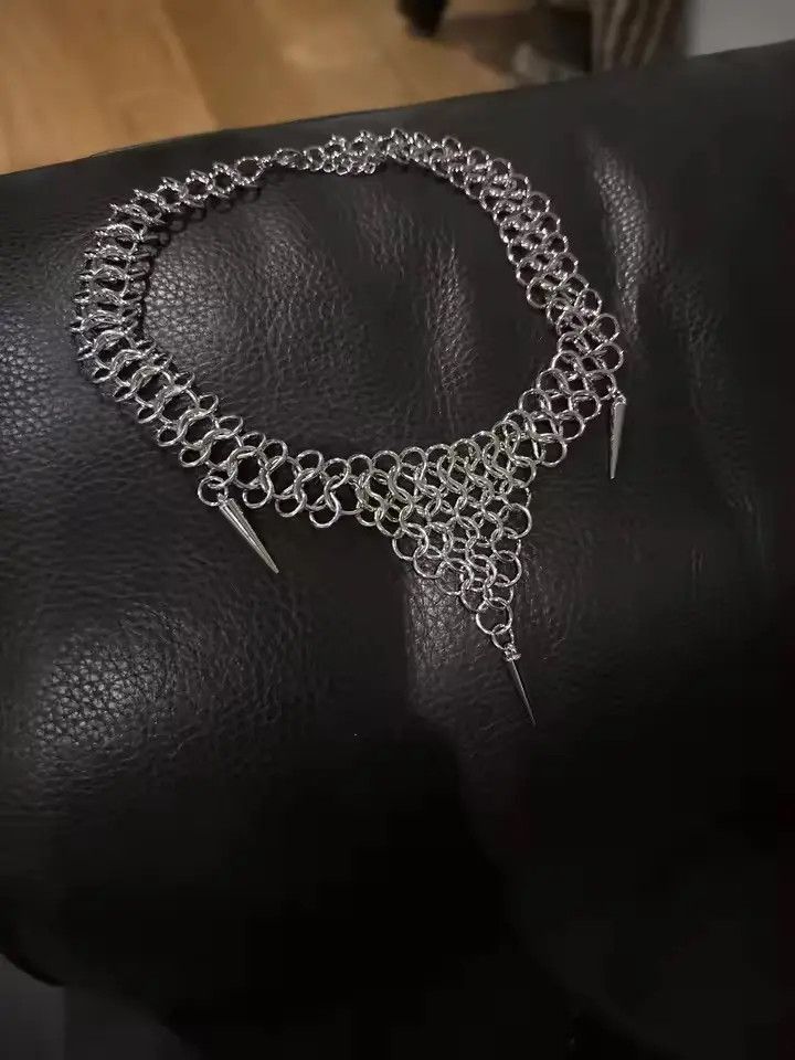 Jewelry Circular Chain Rivet Pendant Necklace Size ONE SIZE - 5 Thumbnail
