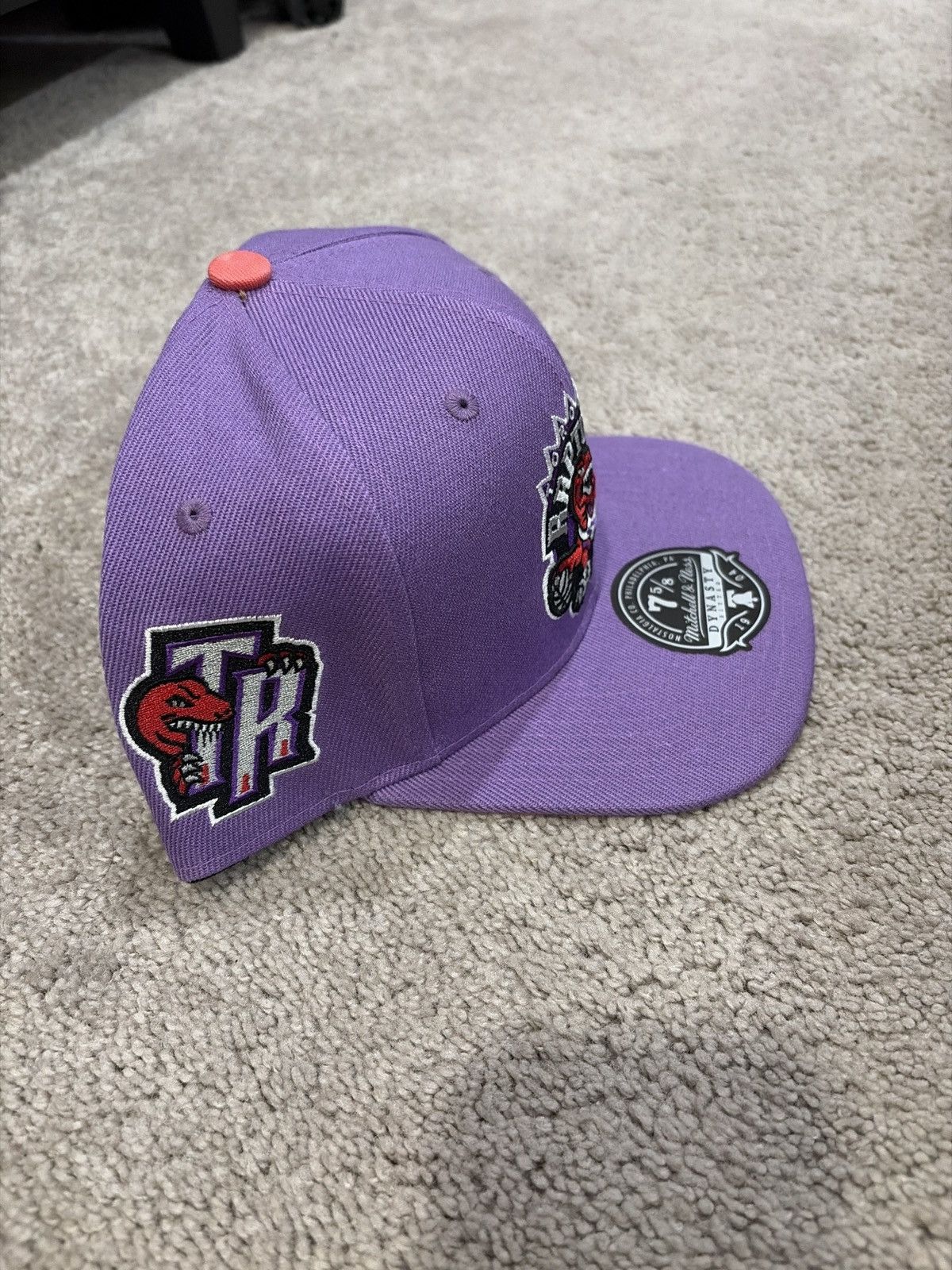 Mitchell & Ness NWT, Mitchell&Ness NBA Toronto Raptors Hat Size 7 5/8 Size ONE SIZE - 2 Thumbnail
