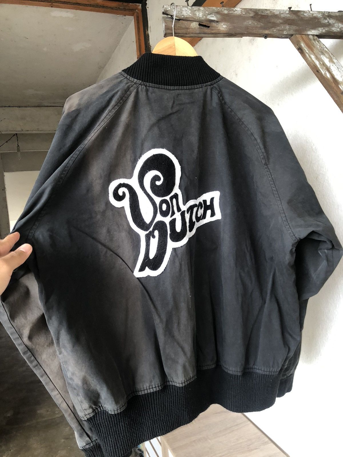 Von Dutch Vintage Von Dutch Big Logo Faded Colour Bomber Jacket Size US L / EU 52-54 / 3 - 16 Thumbnail