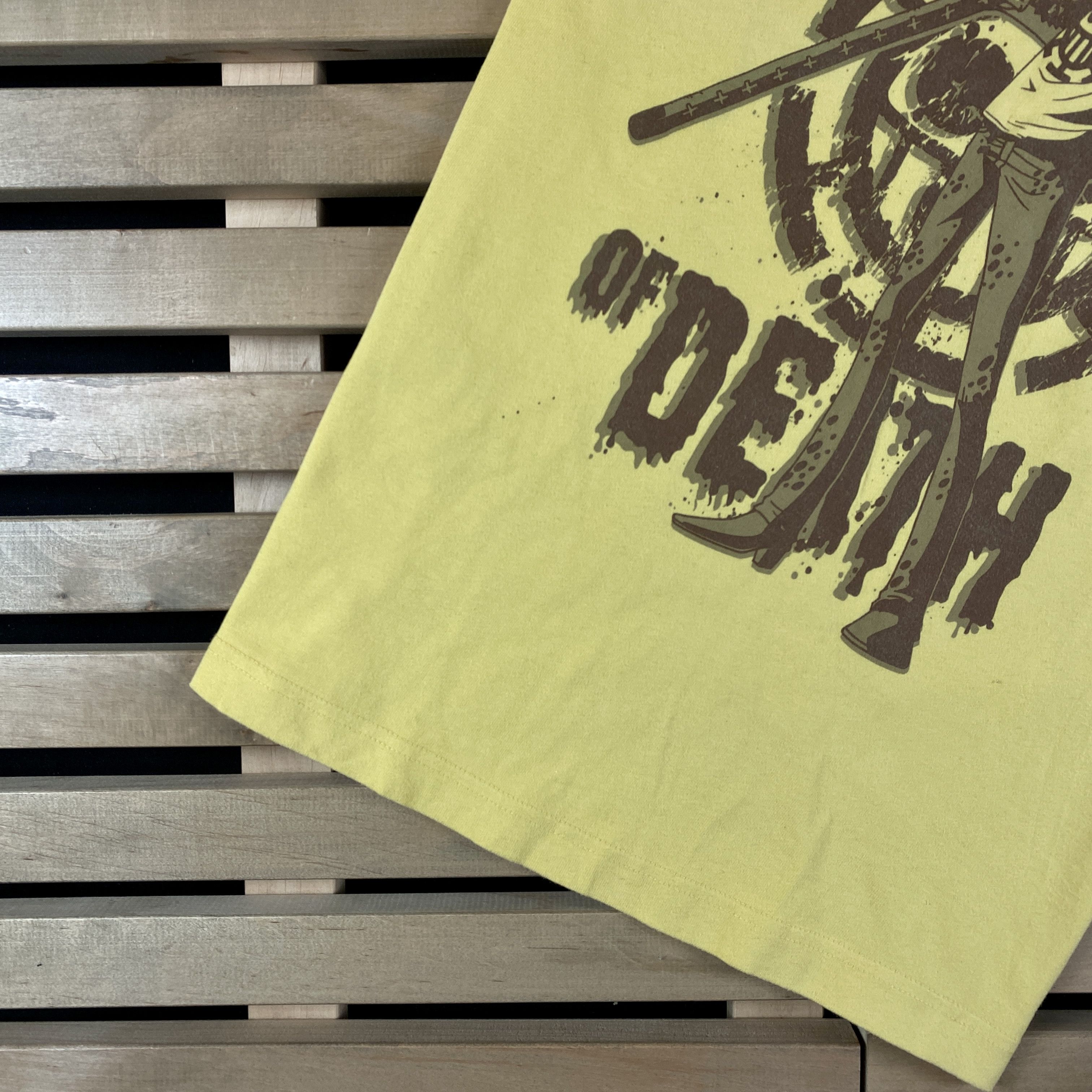 Anime × One Piece × Vintage Mens Vintage One Piece Trafalgar Law Surgeon Of Death Size M Size US M / EU 48-50 / 2 - 3 Thumbnail