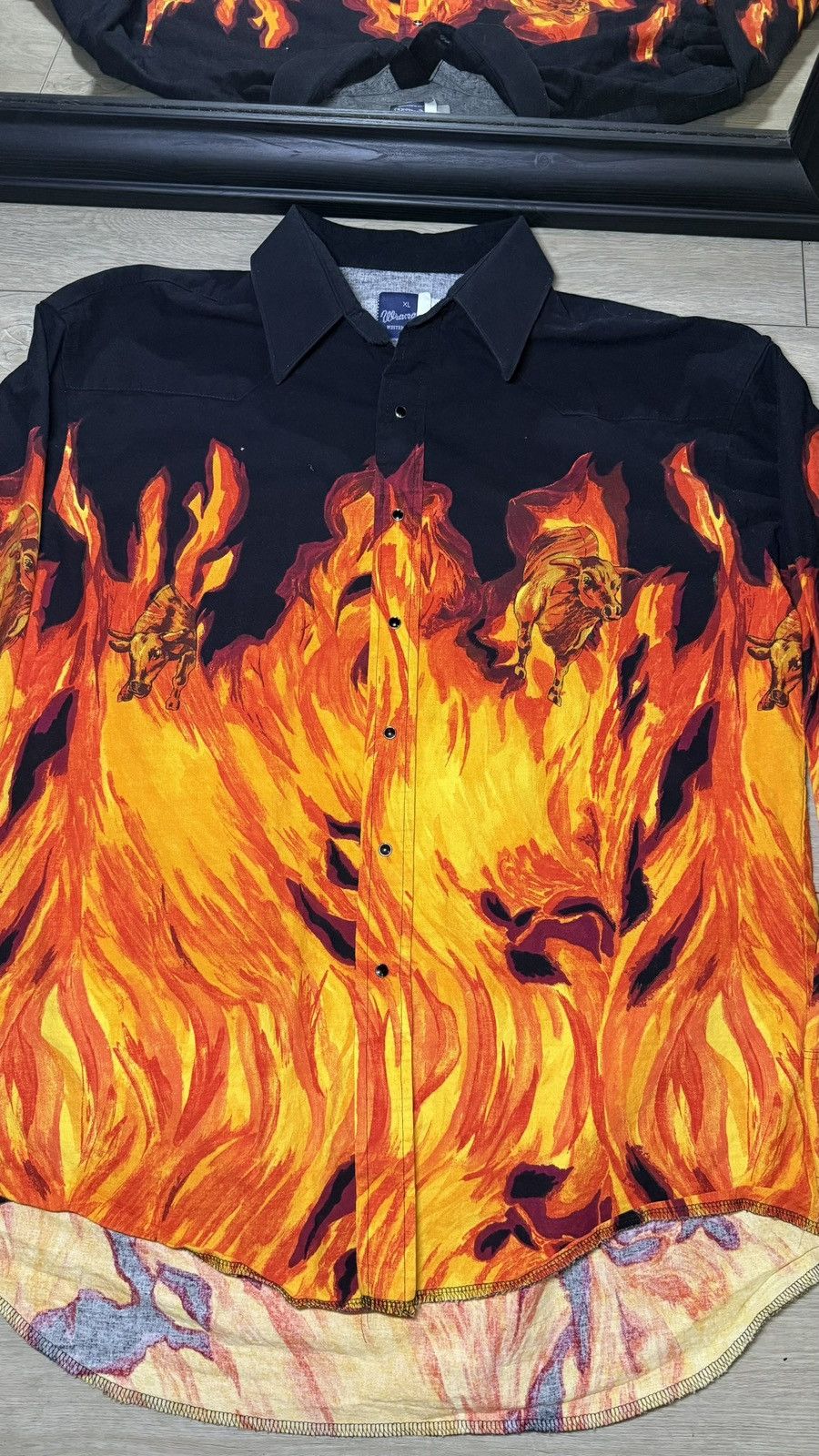 Wrangler Vintage 1990s Wrangler Western Flaming Bull LongSleeve Shirt Size US XL / EU 56 / 4 - 3 Thumbnail