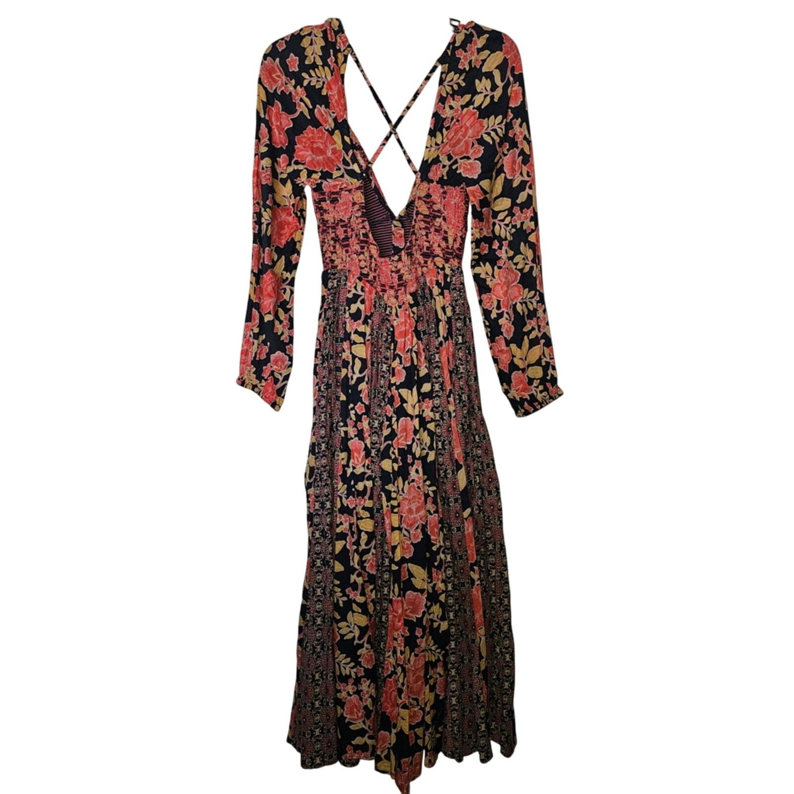 Free People New Free People A New Way Floral Maxi Dress $168 SMALL Smock Size S / US 4 / IT 40 - 5 Thumbnail