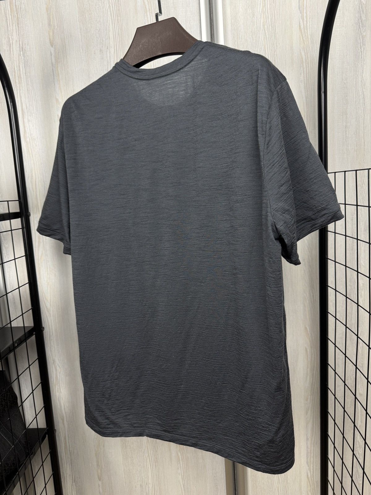 Icebreaker Icebreaker Merino wool graphite grey tee shirt sz XXL Size US XXL / EU 58 / 5 - 4 Thumbnail