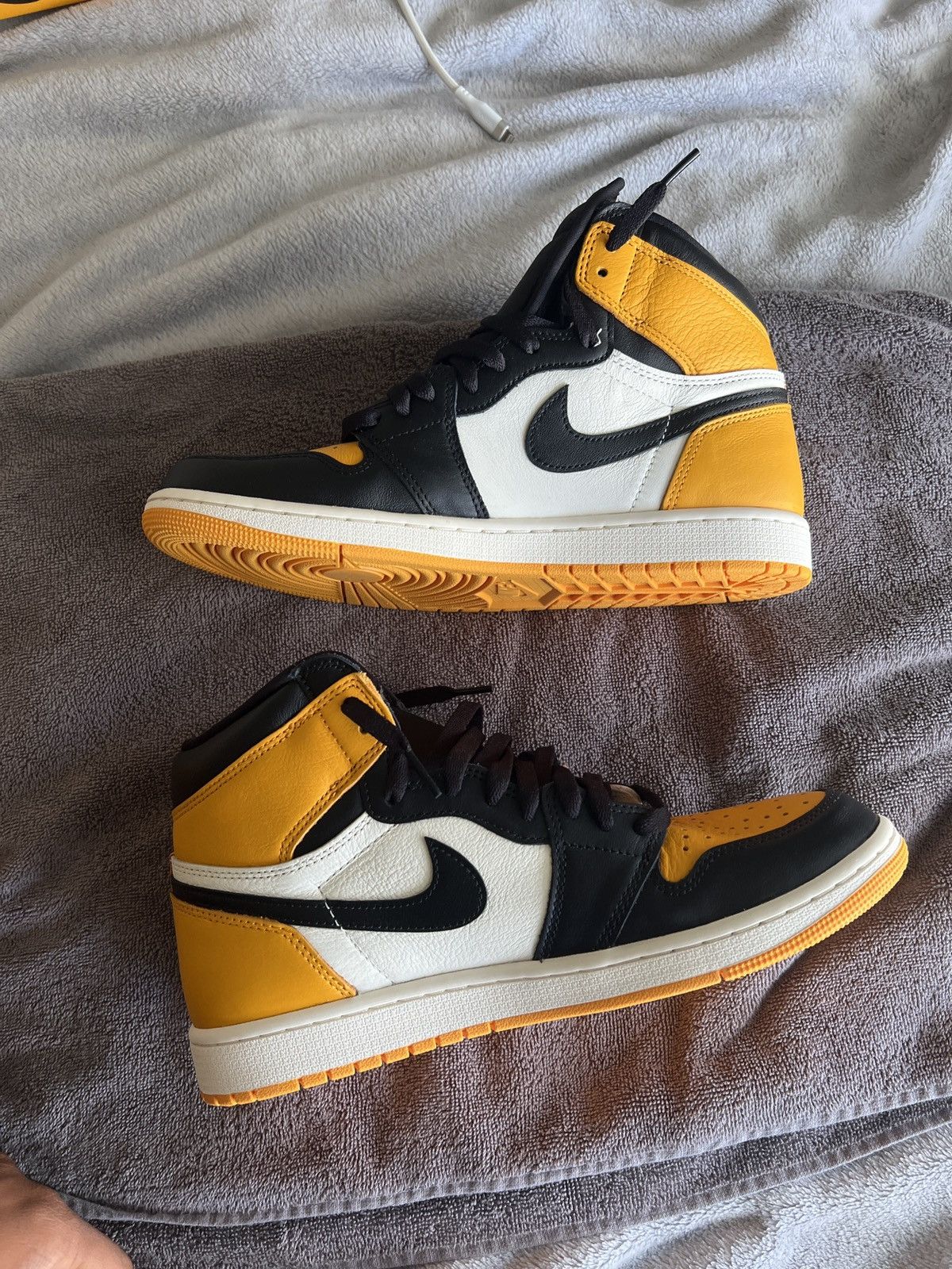 Jordan Brand × Nike Air Jordan Retro High Og ‘Yellow Toe’ Size US 10 / EU 43 - 1 Thumbnail