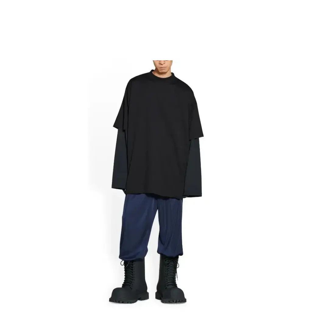 Balenciaga o1srvl11e0525 T-Shirt Oversized in Black Size US L / EU 52-54 / 3 - 1 Thumbnail