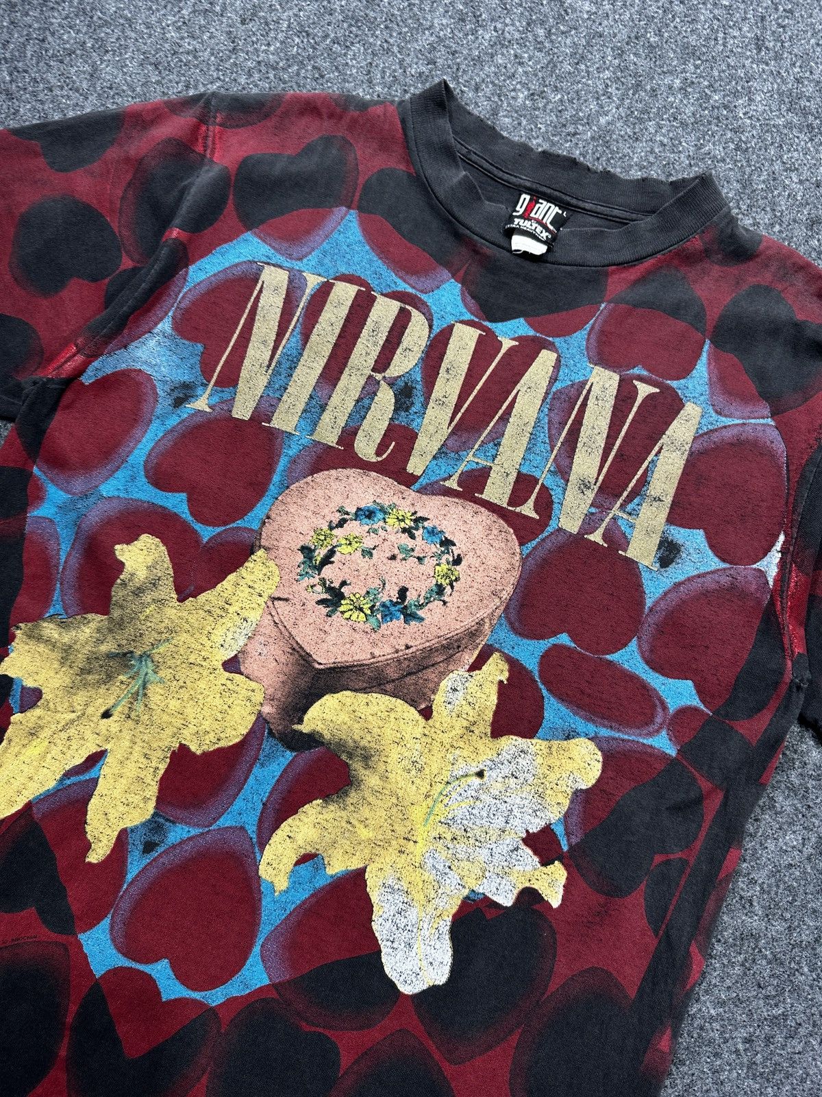 Other 1993 Nirvana Heart Shaped Box Size US L / EU 52-54 / 3 - 2 Thumbnail