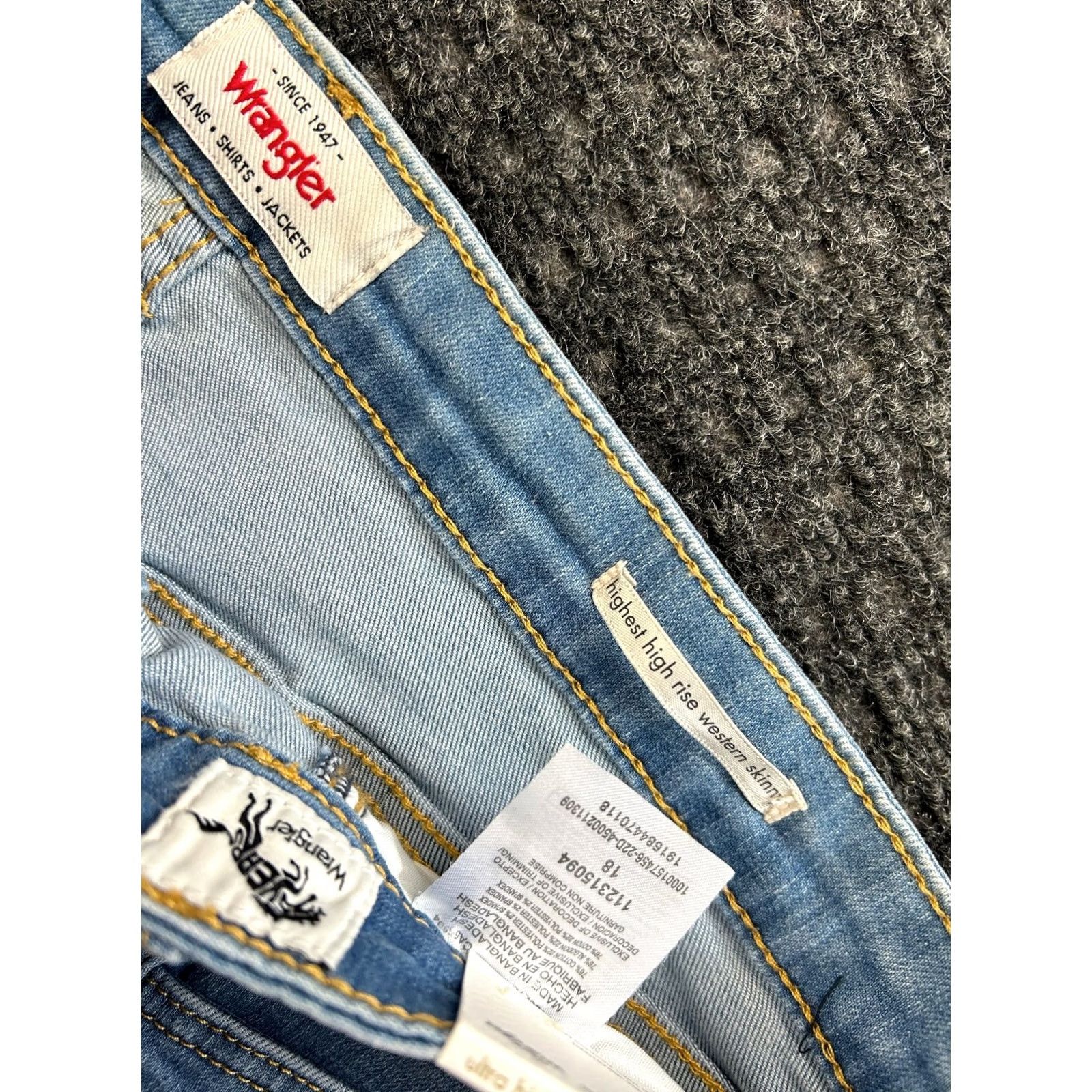 Wrangler Wrangler Ultra High Rise Skinny Jeans Womens Size 18 Light Blue NEW Size 40" / US 18 - 7 Thumbnail