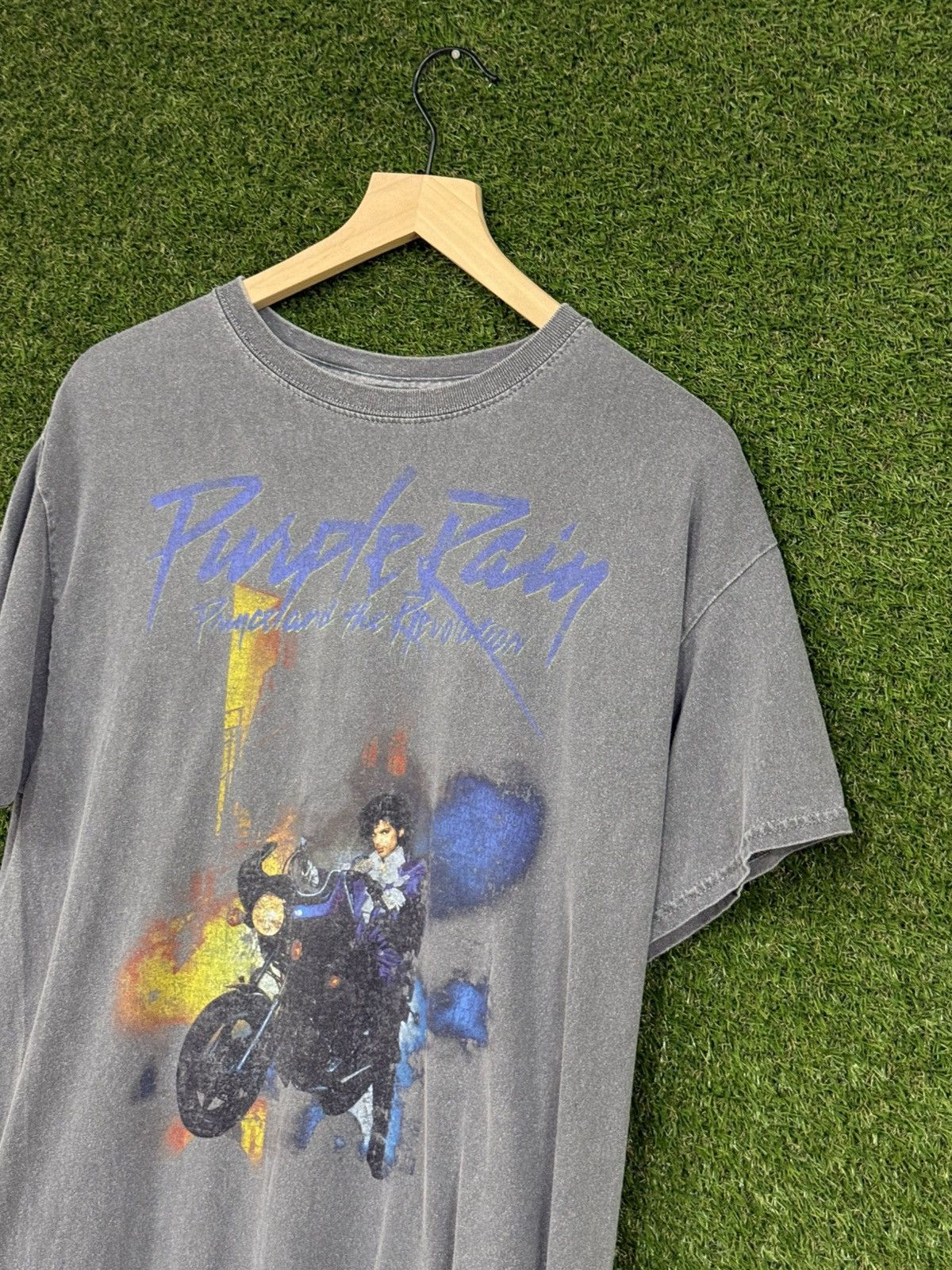 Vintage Prince Purple Rain Faded Grey Album Merch Motorcycle Tee Size US L / EU 52-54 / 3 - 2 Thumbnail