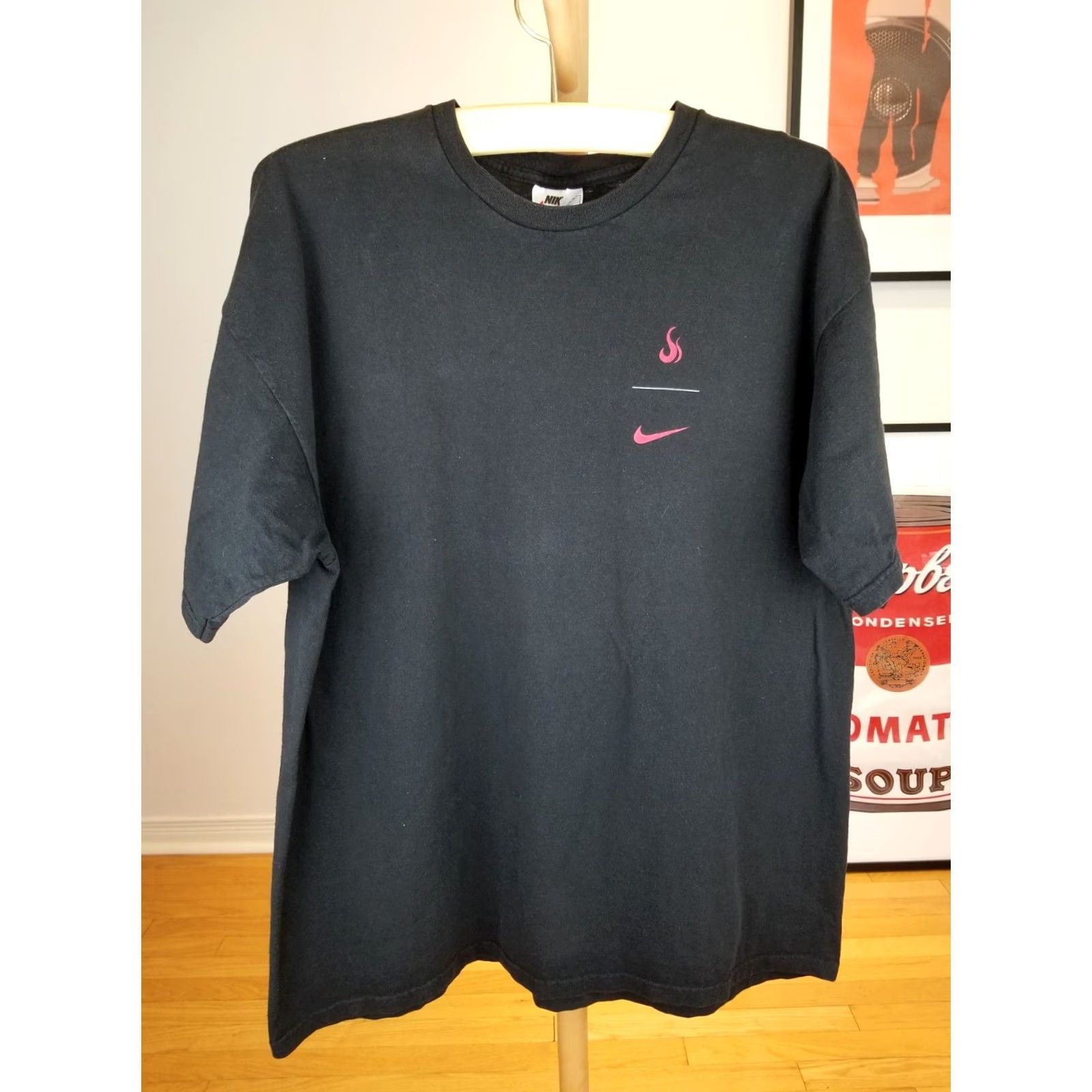 Nike VINTAGE Nike T-Shirt 90's BLACK Cotton Crew Neck Short Sleeve SZ XLARGE Mens Band USA Motorcycle Game Set Match Burn Tennis Clothes Size US XL / EU 56 / 4 - 2 Thumbnail