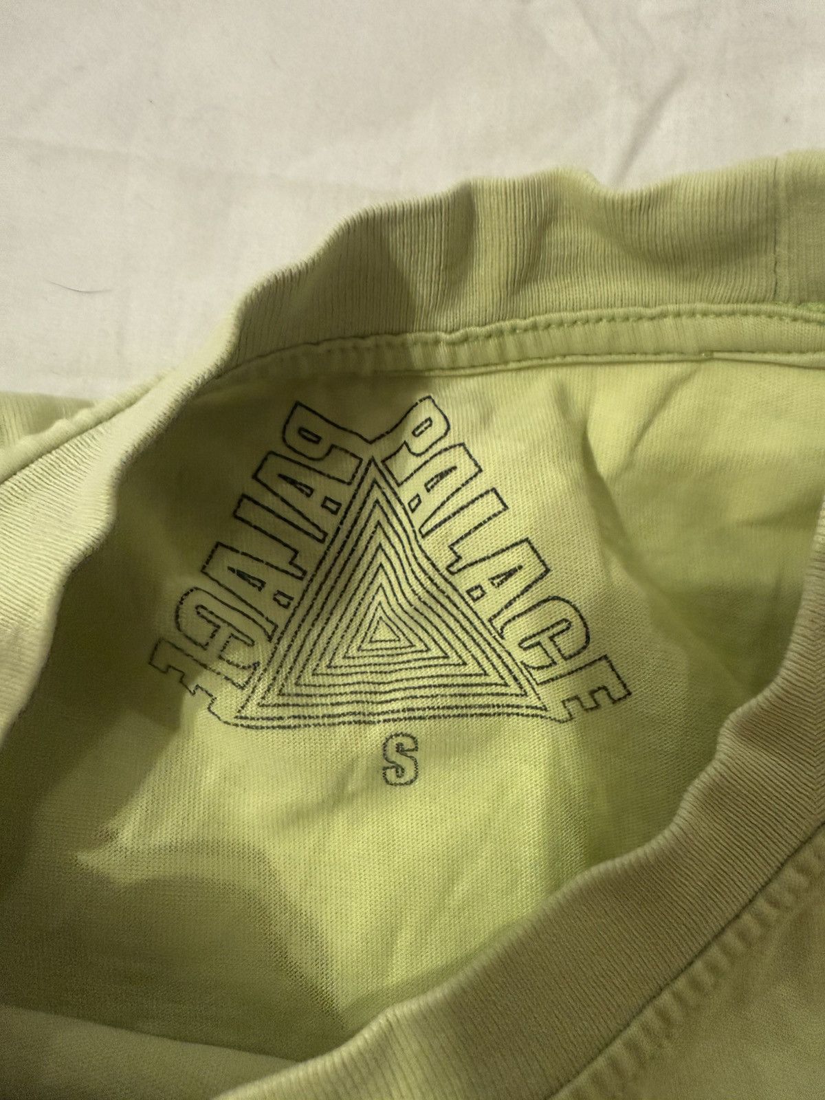 Palace Very nice Size US S / EU 44-46 / 1 - 3 Thumbnail