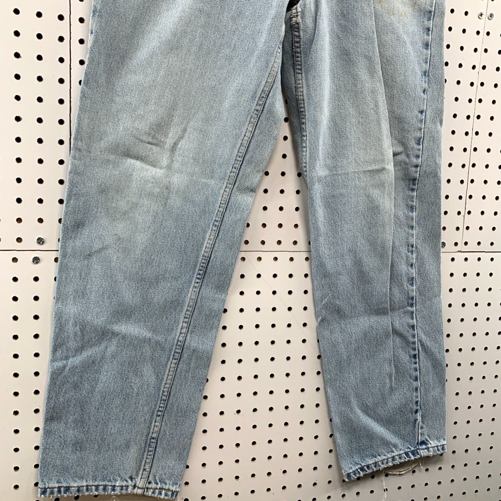 Levi's VINTAGE Levi's 550 Jeans Mens Relaxed 30x29.5 Light Wash Blue 90s Denim Size US 30 / EU 46 - 5 Thumbnail
