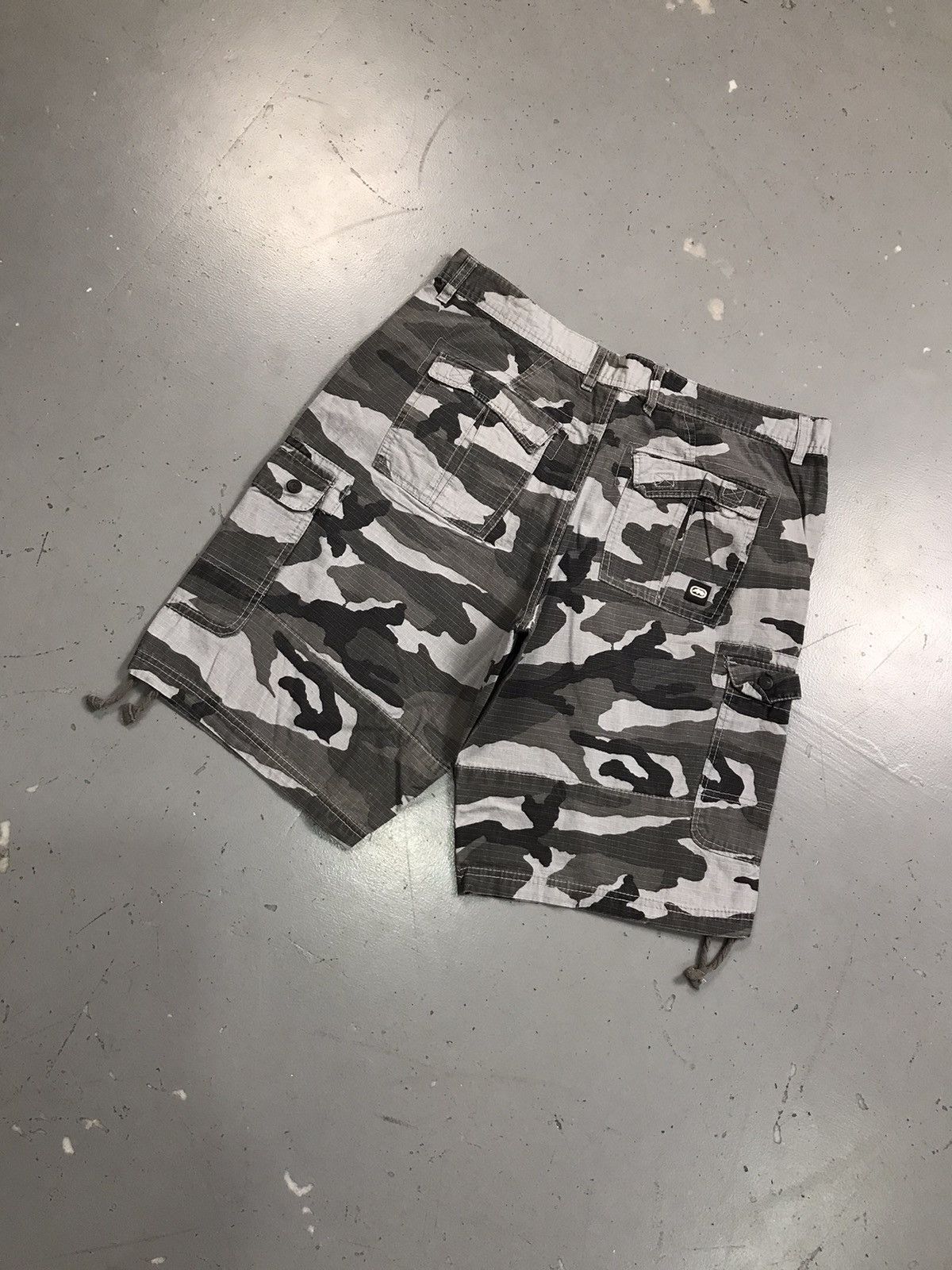 Ecko Unltd. Rare vintage Ecko UNLTD camo cargo denim short Size US 36 / EU 52 - 12 Thumbnail