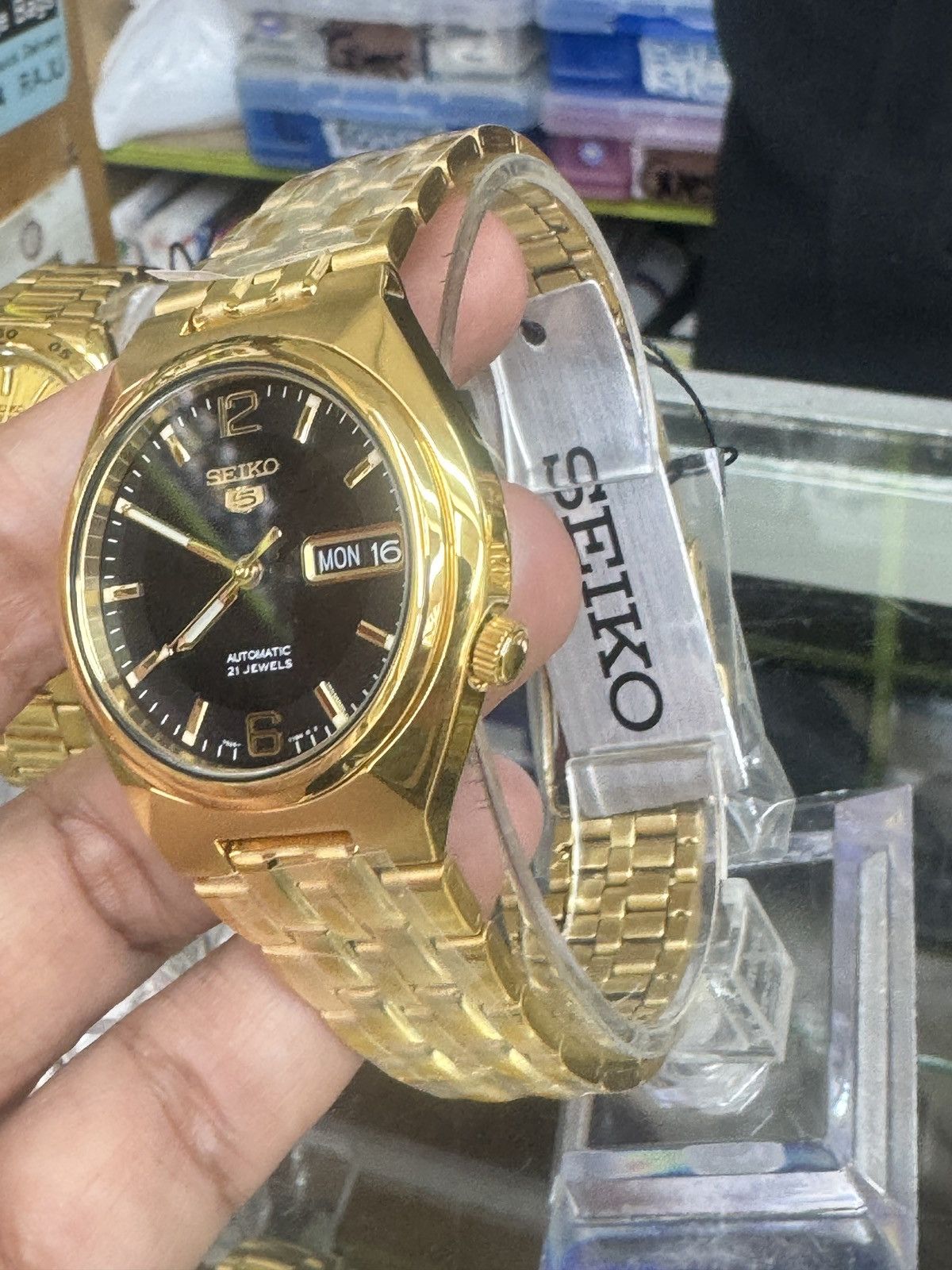 Seiko Seiko Men's Seiko 5 Automatic Gold Dial Size 38 - 3 Thumbnail