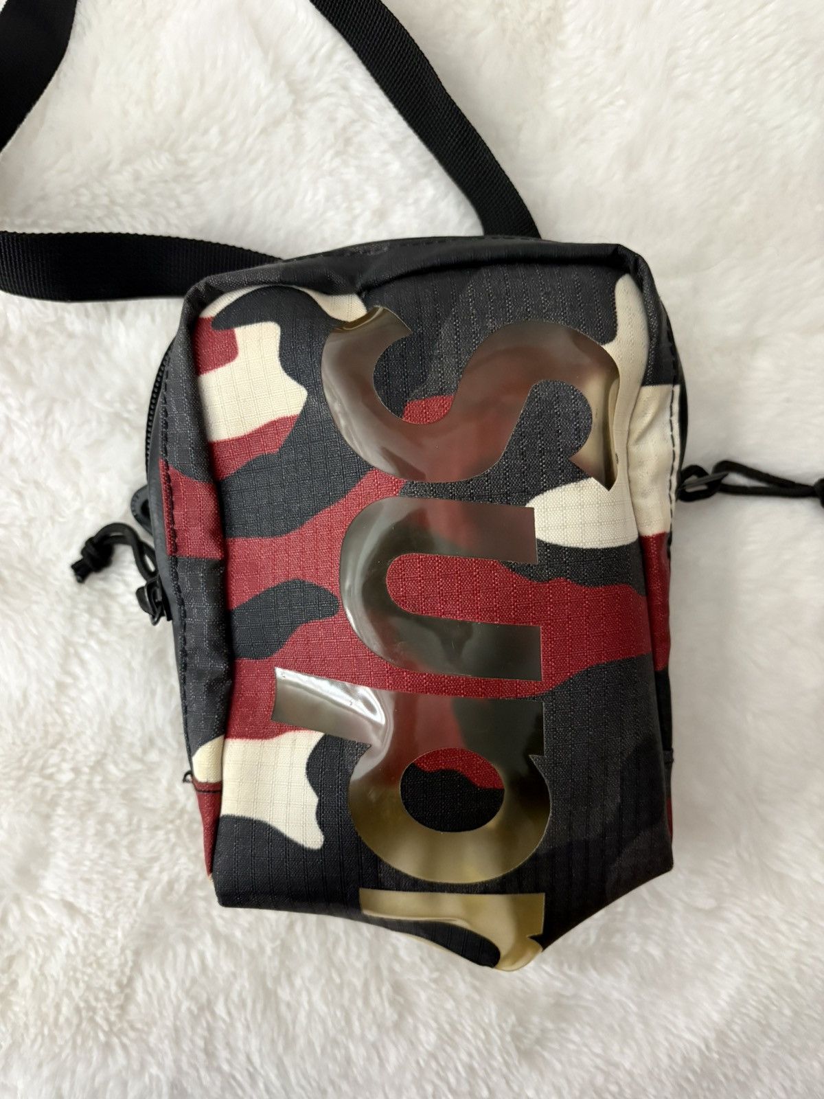 Supreme Supreme Neck Pouch Red Camo Size ONE SIZE - 1 Thumbnail
