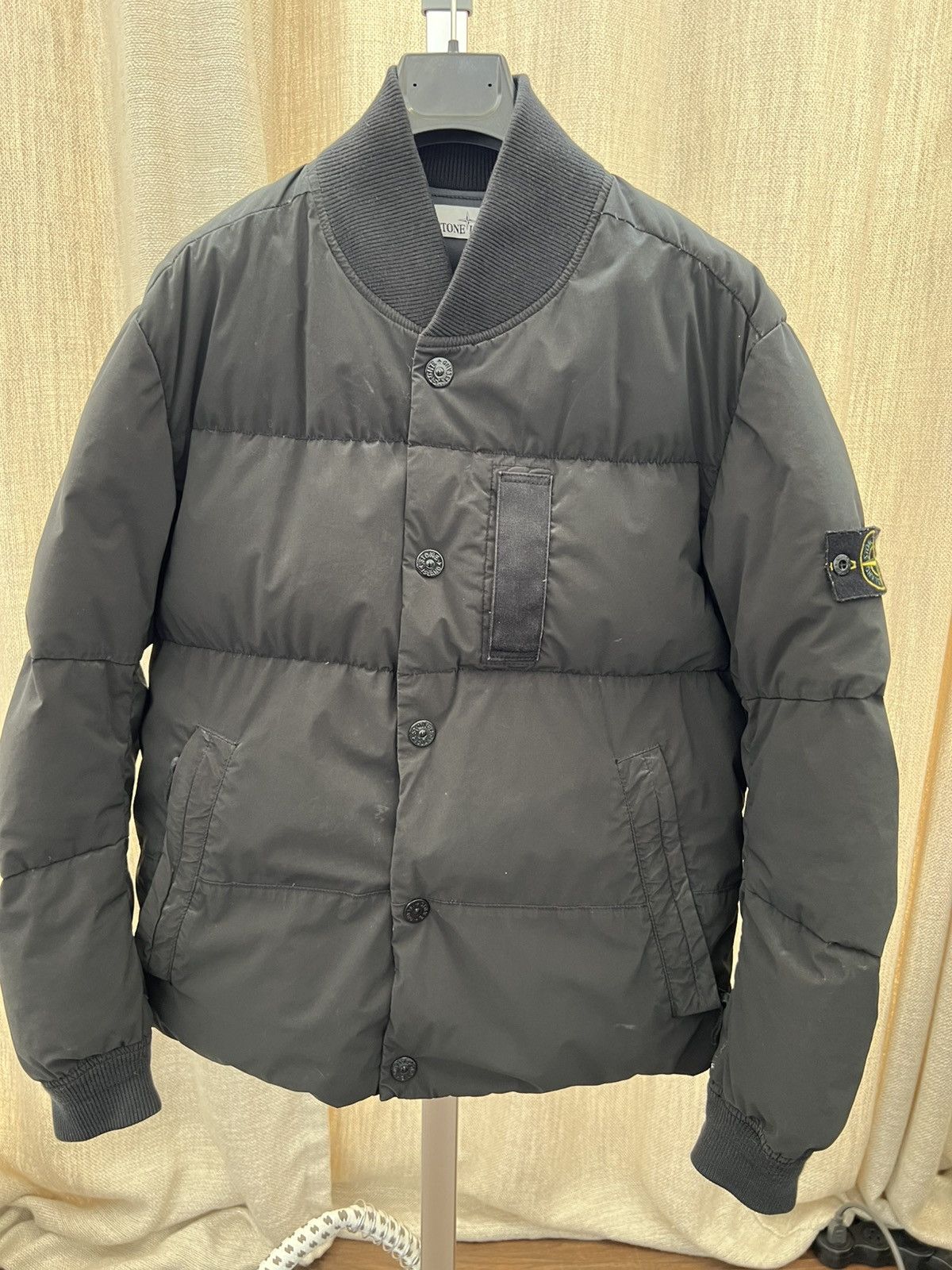 STONE  Mussola Gommata（バーガンディ） Stone Island: Gray Mussola Gommata-TC Jacket | SSENSE