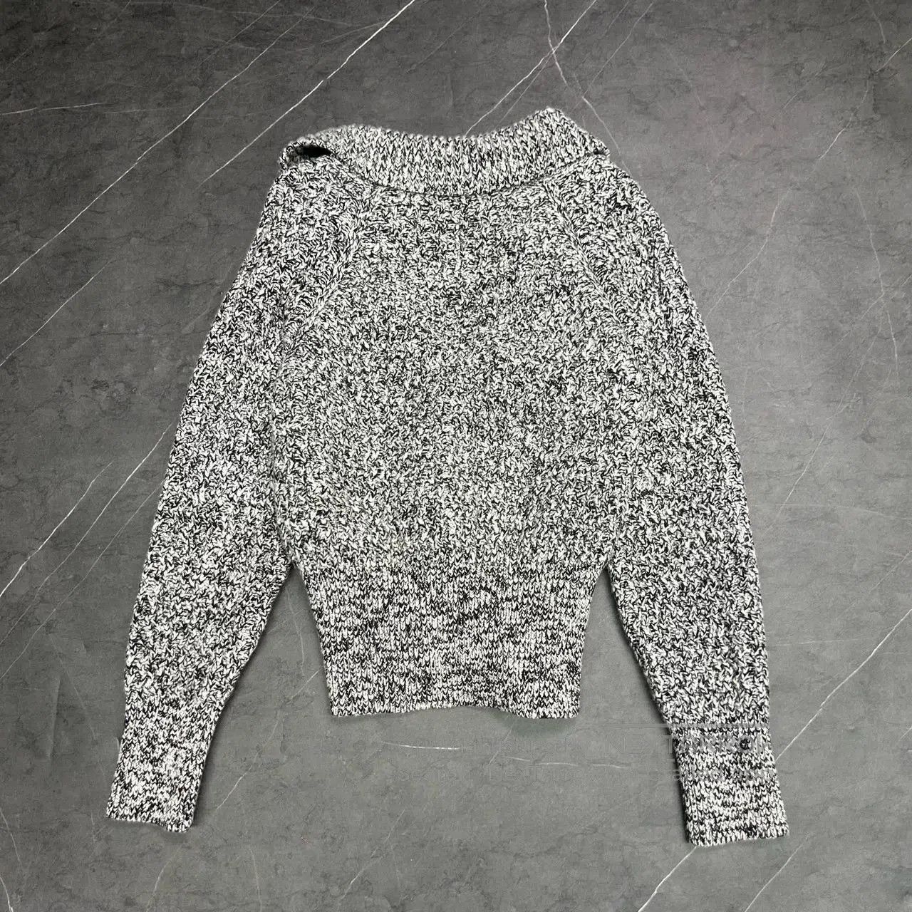 Louis Vuitton Louis Vuitton Gray White Knit Cardigan. Size S / US 4 / IT 40 - 2 Thumbnail