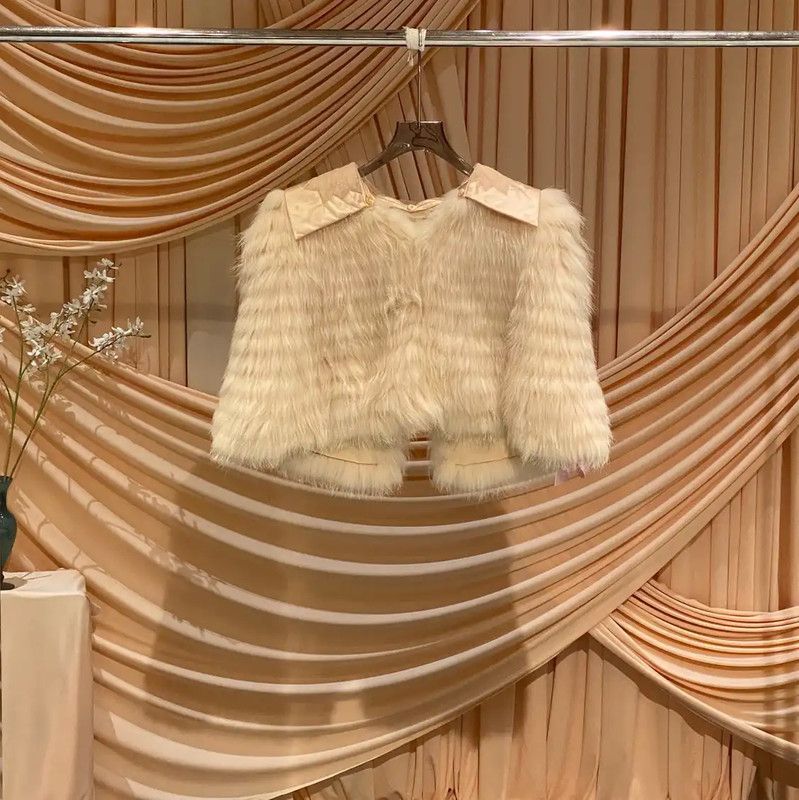 Fendi Fendi Cream Faux Fur Women's Jacket 0089 Size ONE SIZE - 1 Thumbnail