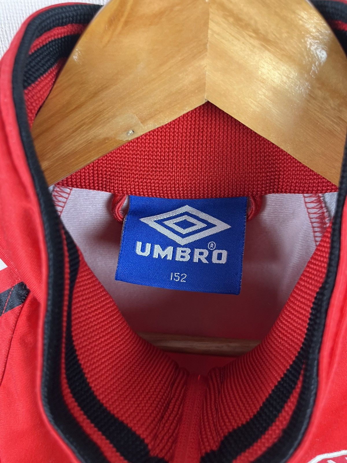 Umbro UMBRO AJAX AMSTERDAM TRACK SUIT JACKET FOOTBALL UMBRO RARE Size US XXS / EU 40 - 12 Thumbnail