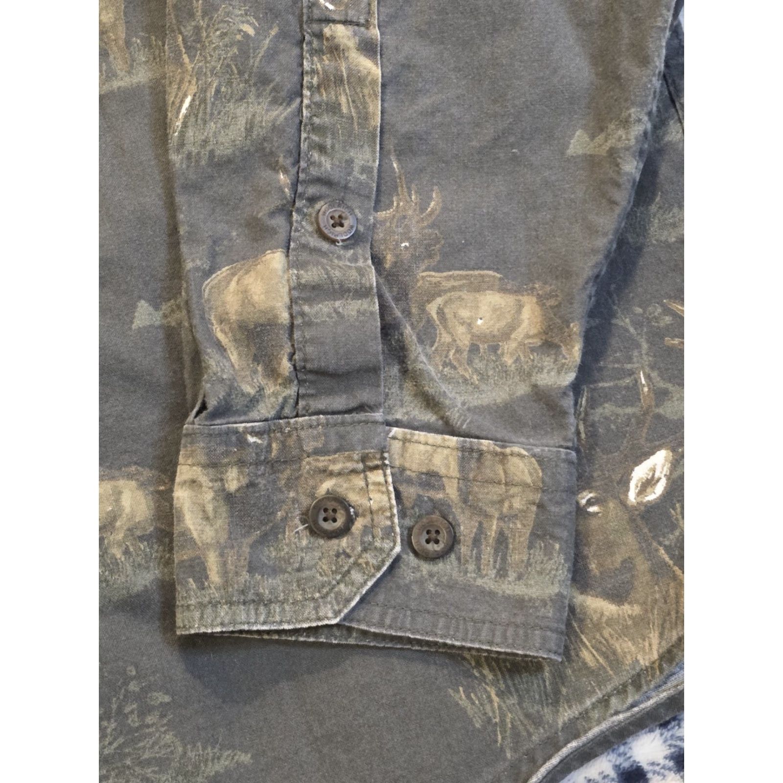 Vintage VINTAGE Woolrich Shirt Button-Up Elk AOP Graphite Long Sleeve Men's XL Gray Cotton Woolen 90s Outdoor Animals Pockets All Seasons Easy Care Size US XL / EU 56 / 4 - 5 Thumbnail