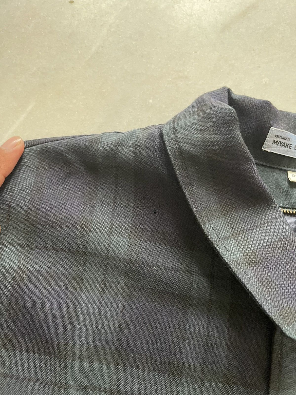 Issey Miyake 70s Issey Miyake Studio Plaid Crop Wool Jacket A1 Size US L / EU 52-54 / 3 - 10 Thumbnail