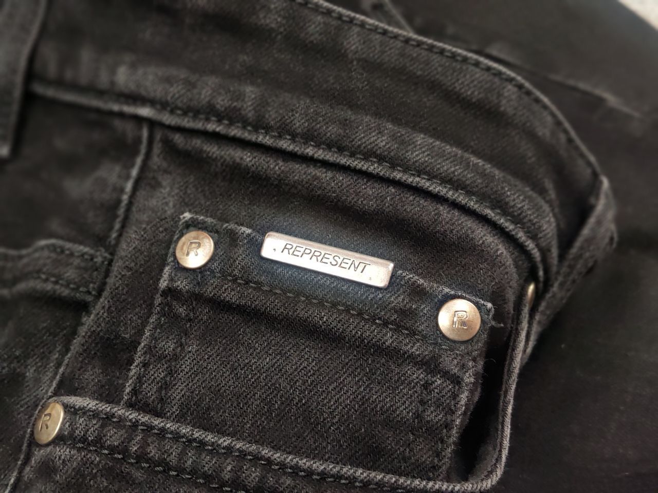 Represent Clo. Represent Design Essential Denim Light Faded Slim Jeans Size US 33 - 11 Thumbnail