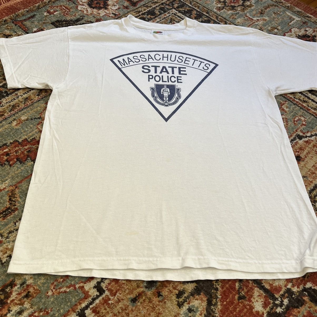Vintage Vintage Mass State Police Badge Official Original T-Shirt Size US L / EU 52-54 / 3 - 4 Thumbnail